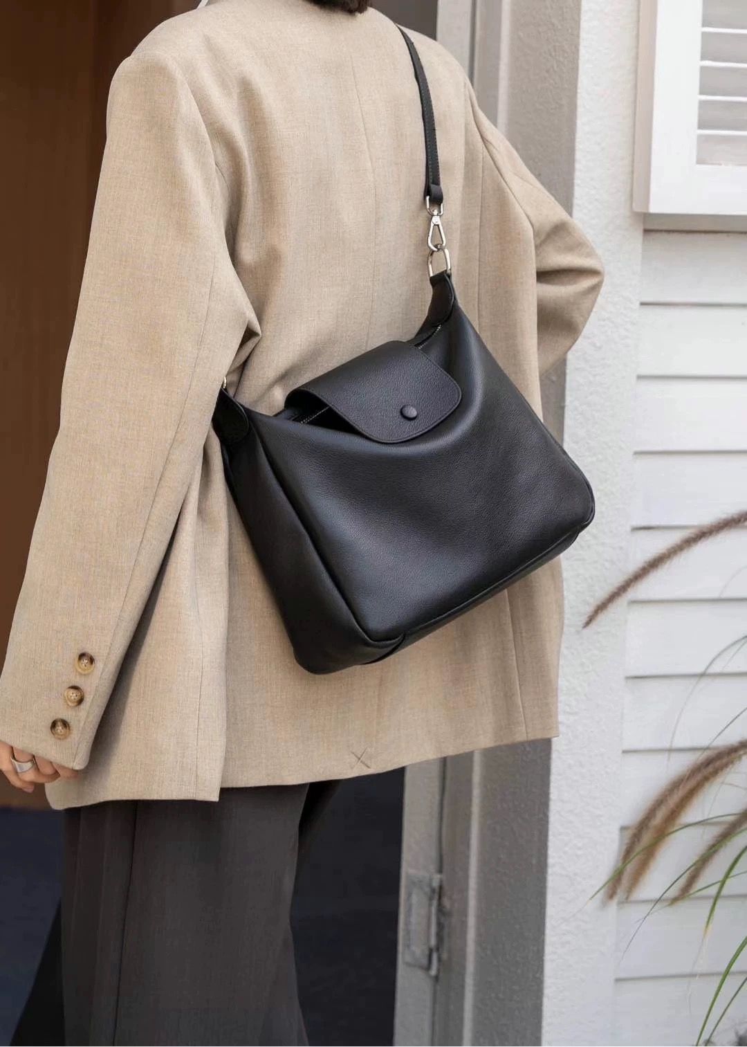 [PREORDER]  7707 - Soft Calf Leather Hobo Bag_4