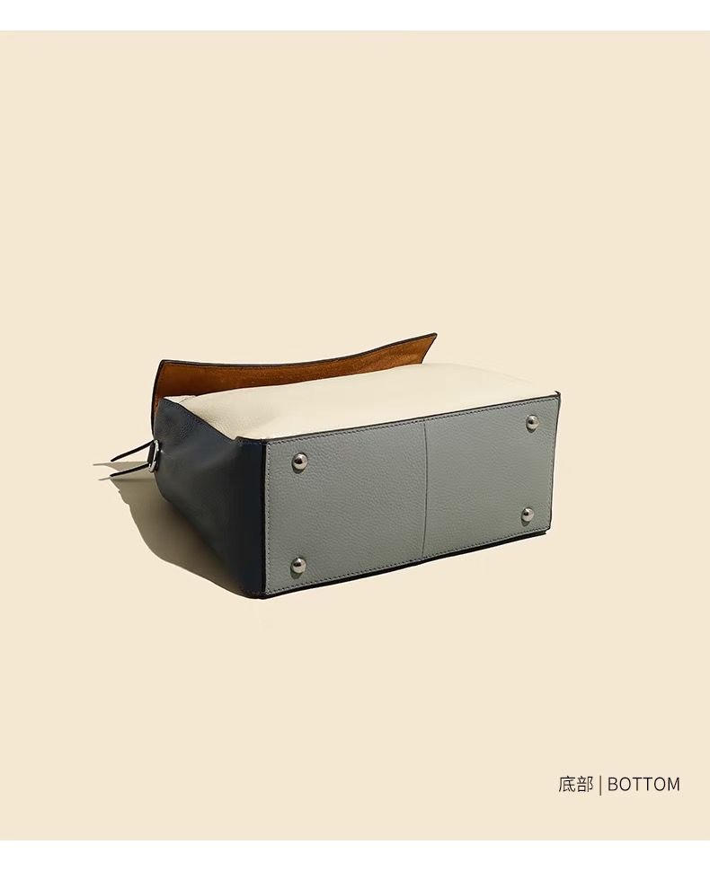 [PREORDER] 80929 - Messenger Bag in Calf Leather_6