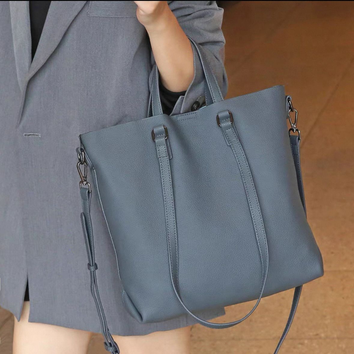 8013 - Tote Shoulder Bag in Calf Leather_2