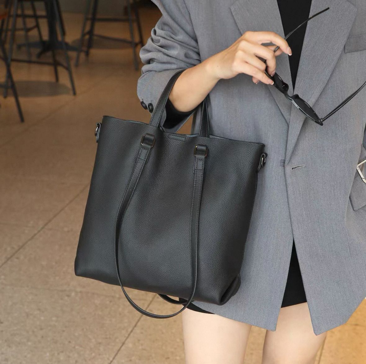 8013 - Tote Shoulder Bag in Calf Leather_13