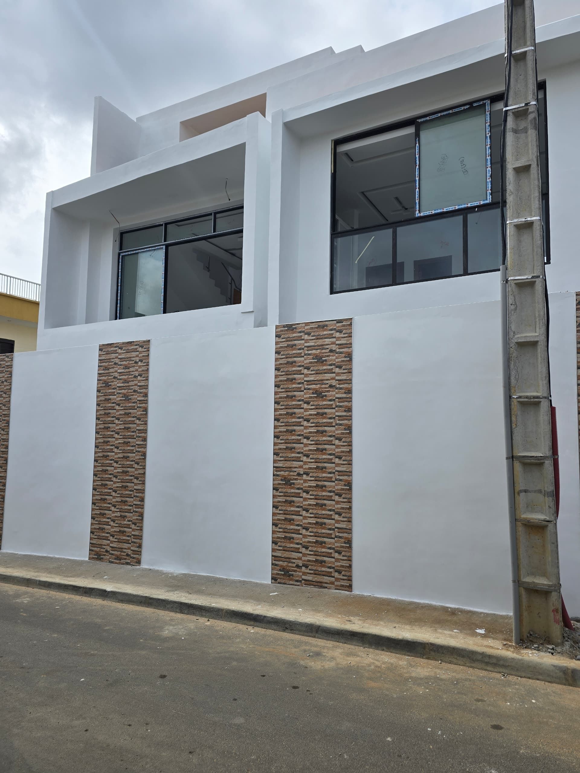 Duplex de 6 pièces | Riviera_M'badon |  | 2.000.000CFA | + de détails en description_3