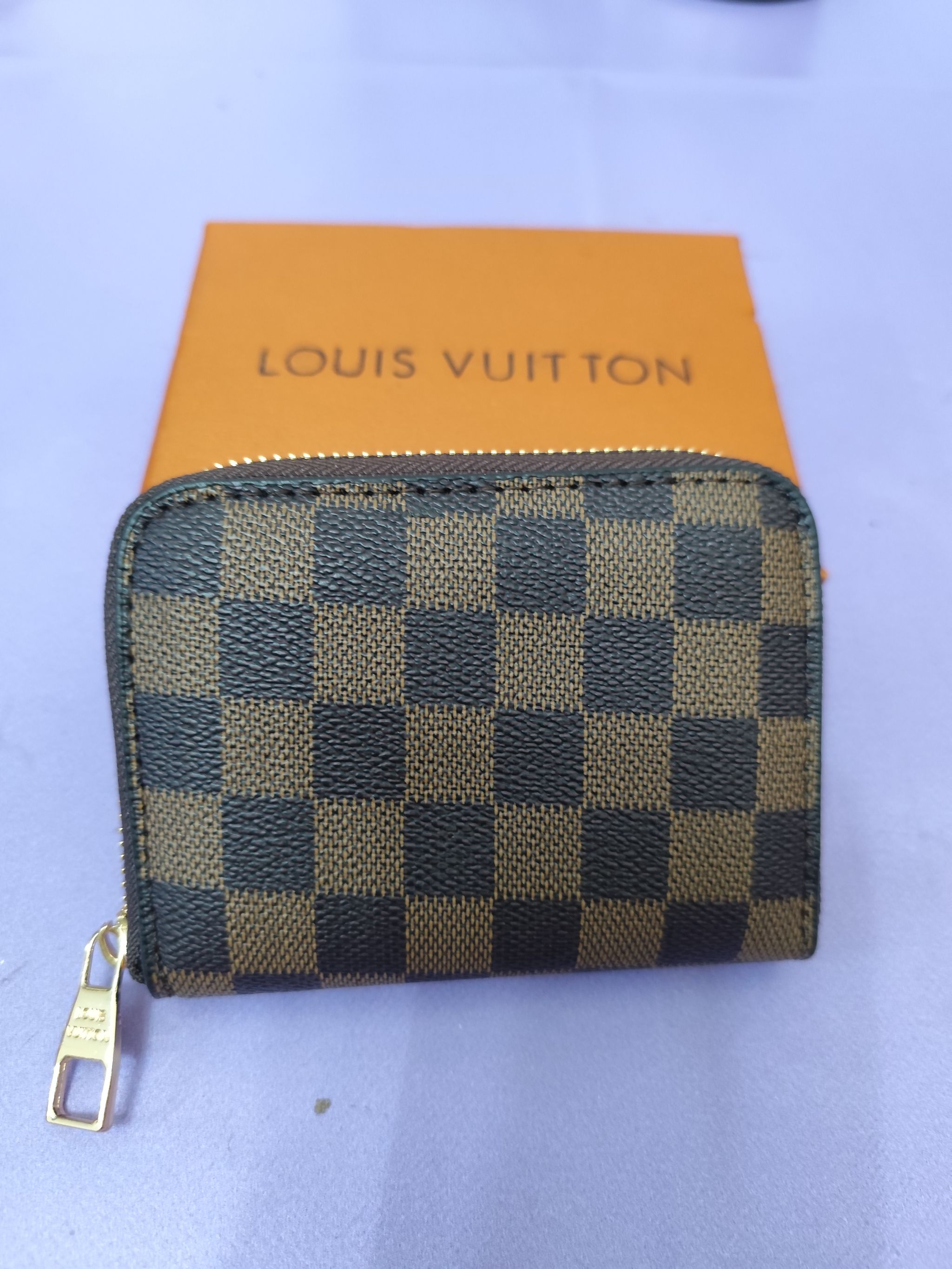 Cartera LV pequeña, cuadritos marrón _0