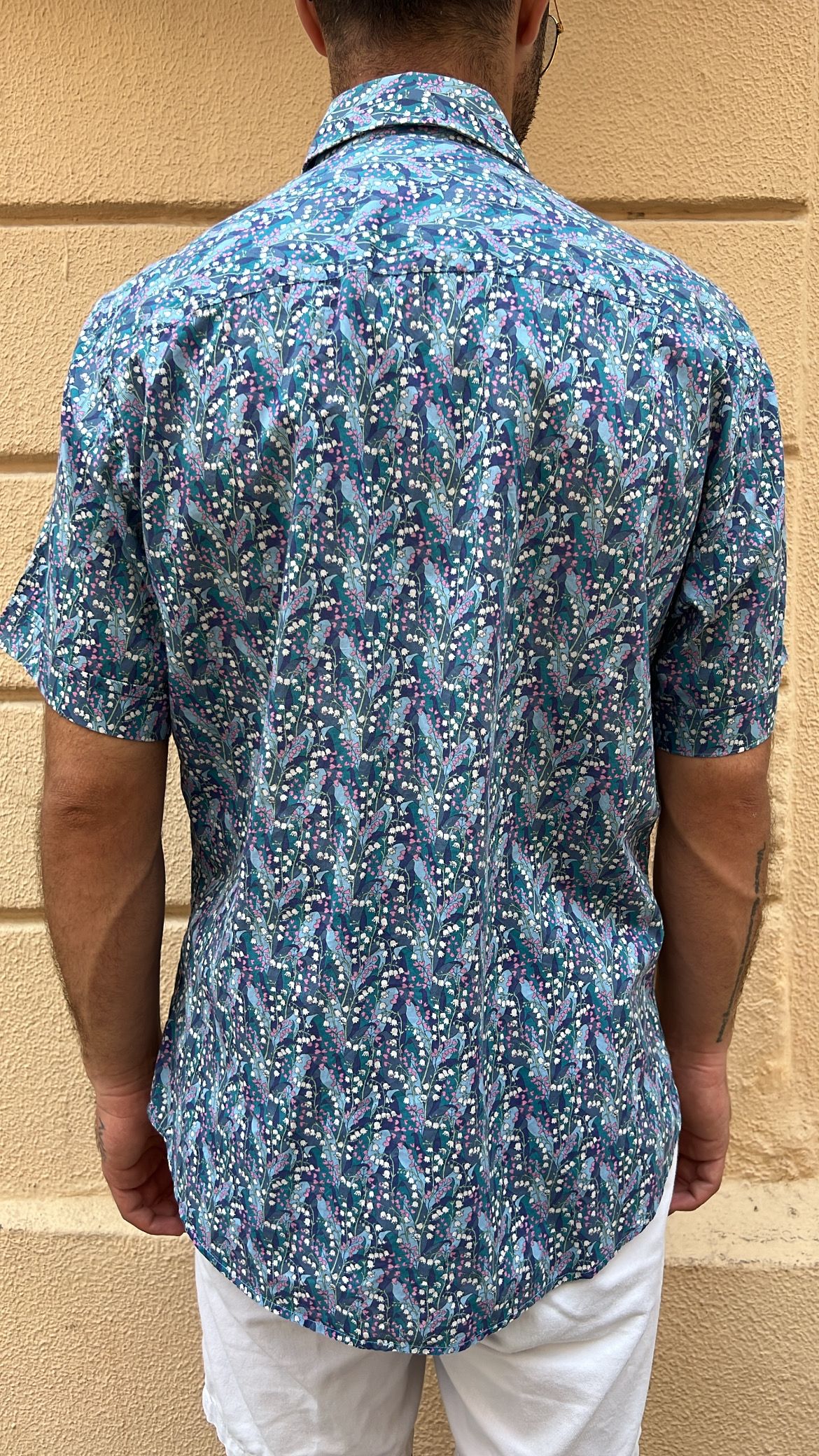 Blue Floral Pattern Shirt_2