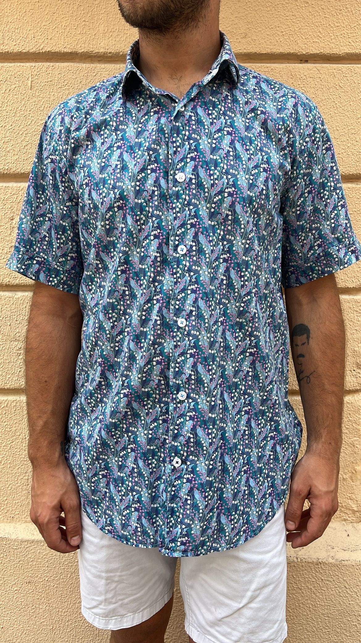 Blue Floral Pattern Shirt_1