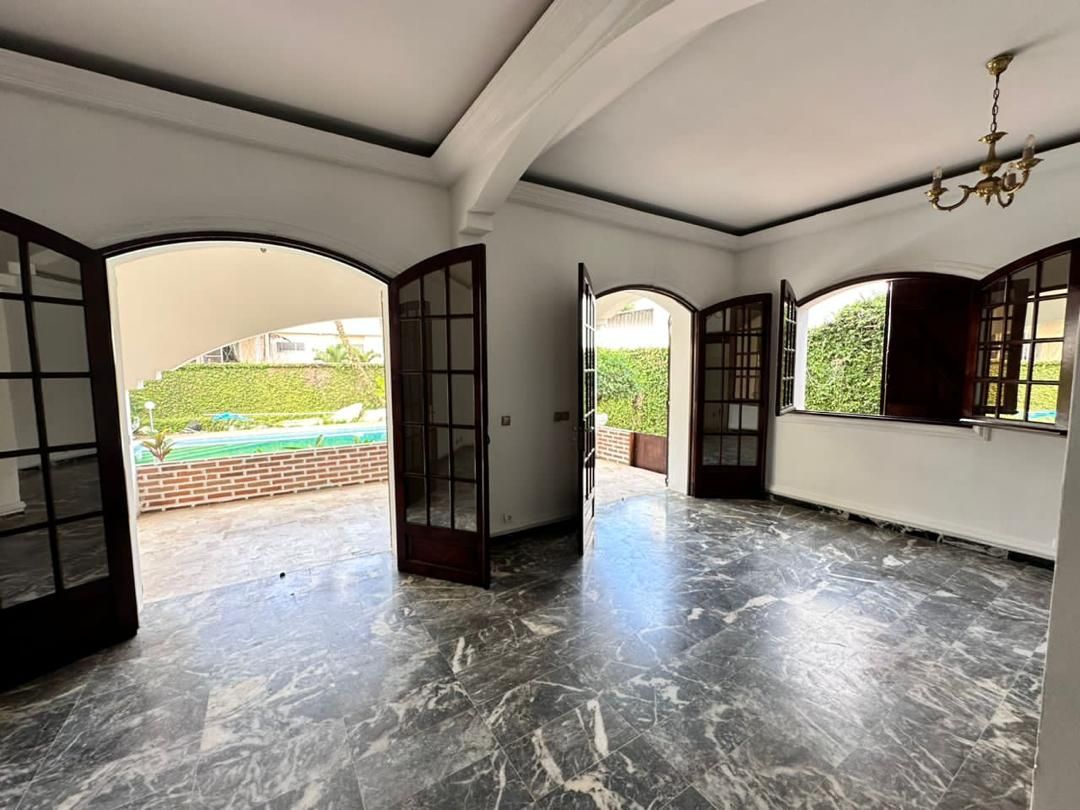 2 plateaux _Vallons | Villa Triplex de 12 pièces | 450 millions CFA | + de détails en description  _7
