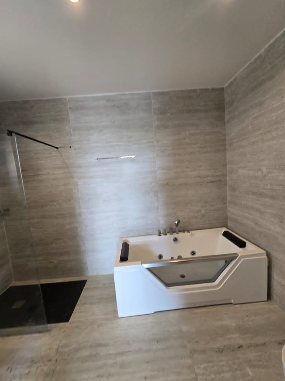 Riviera_Abbata | Triplex de 8 pièces | 350 millions CFA | + de détails en description _6