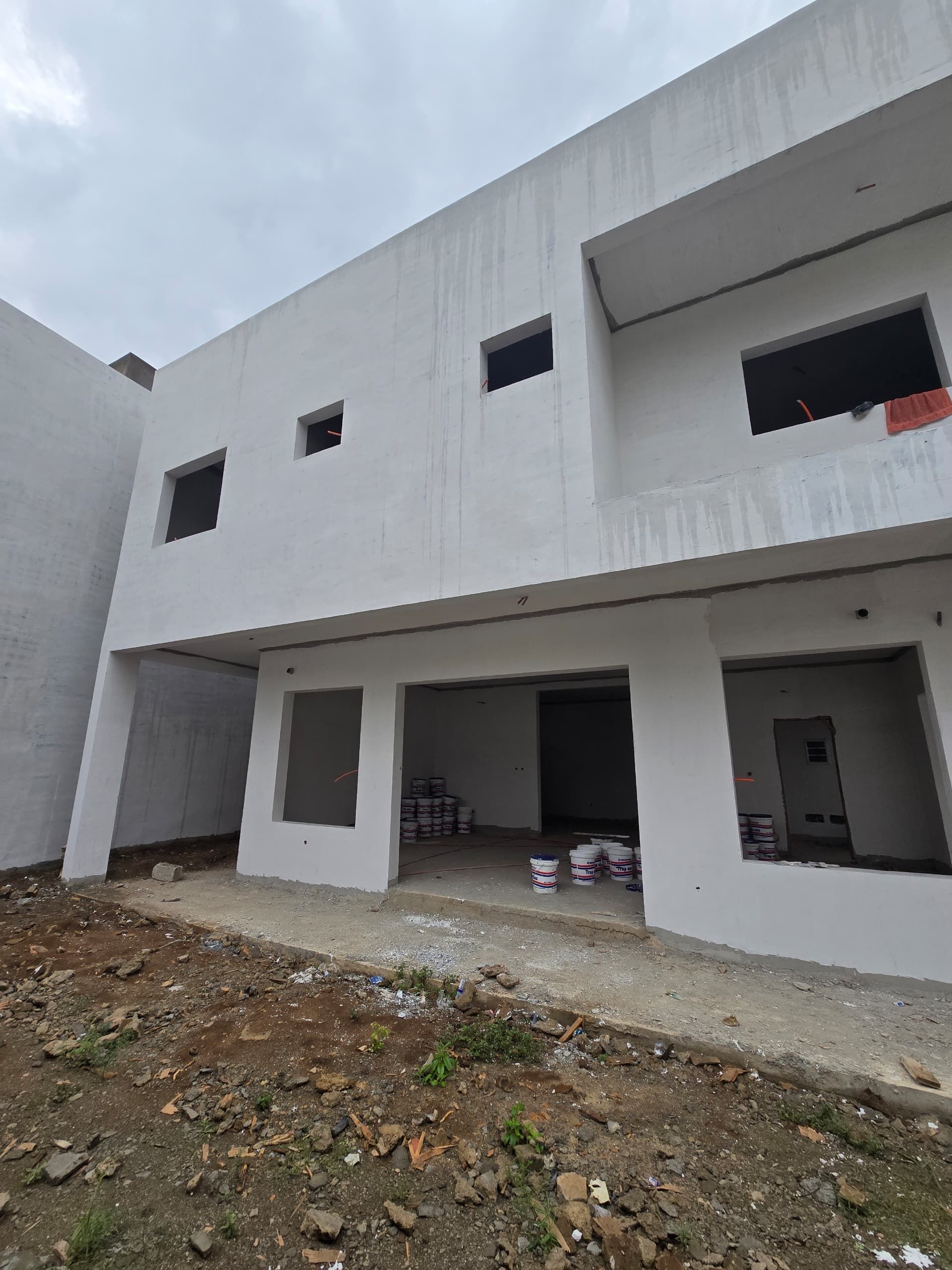 Riviera_Abbata | Duplex de 6 pièces livré en semi fini | 150 millions CFA | + de détails en description _2