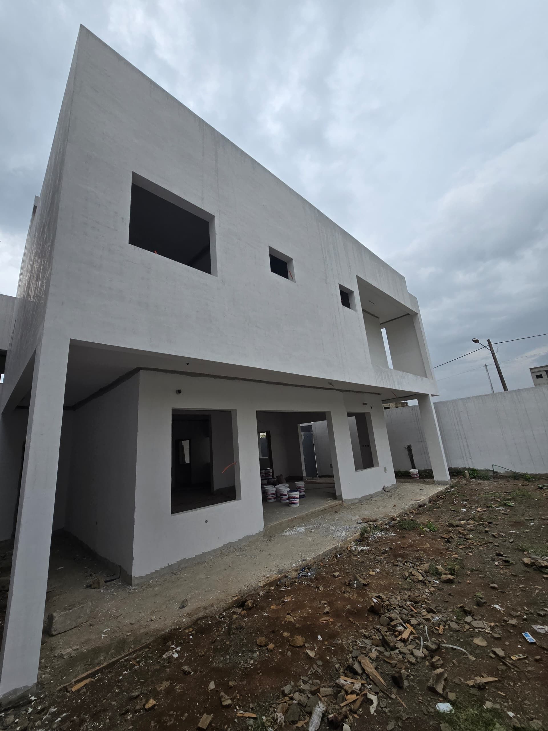 Riviera_Abbata | Duplex de 6 pièces livré en semi fini | 150 millions CFA | + de détails en description _3