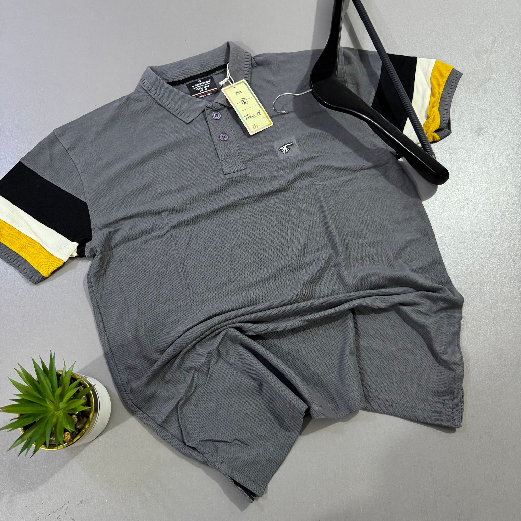 FOUR SQUARES- DARK GREY_0