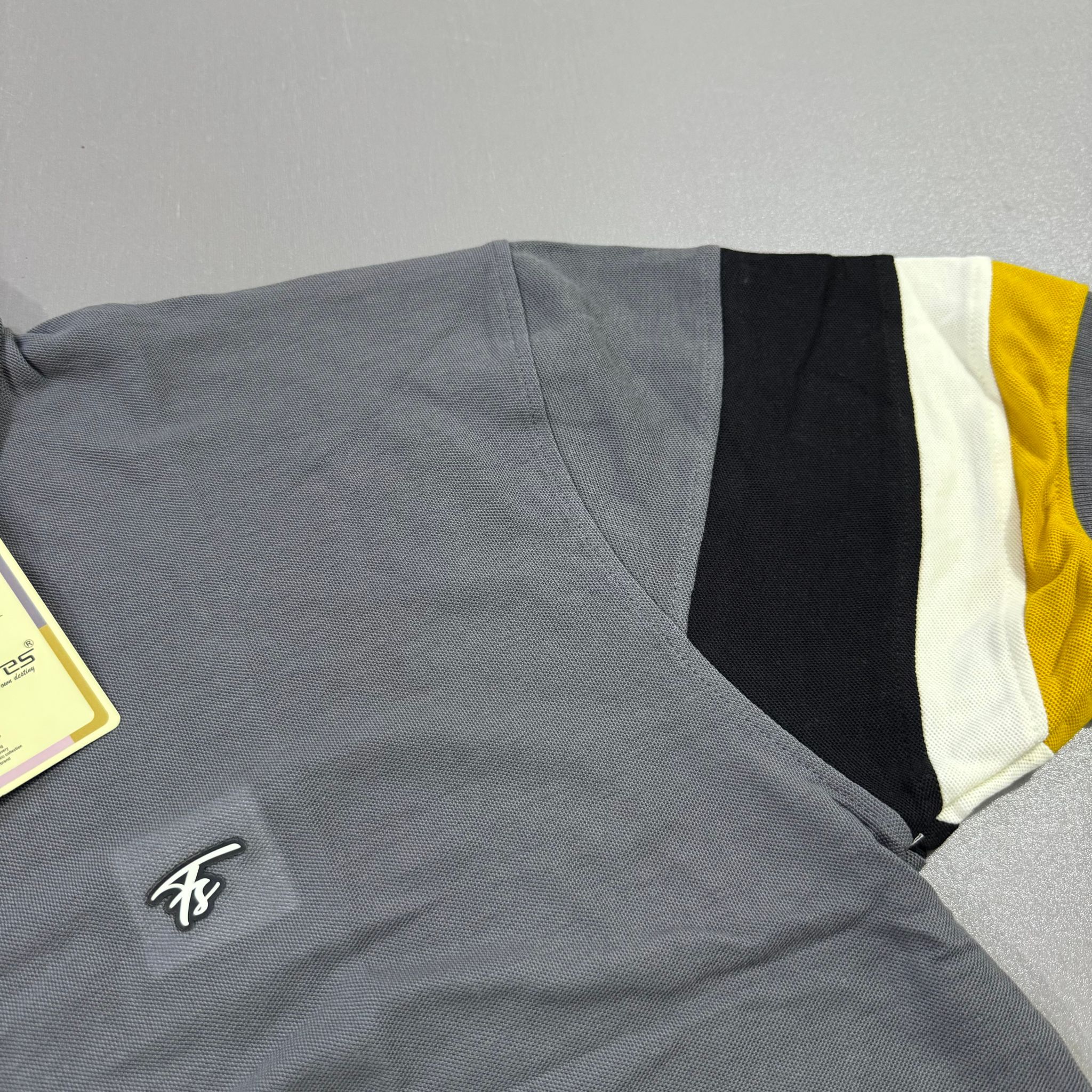 FOUR SQUARES- DARK GREY_2