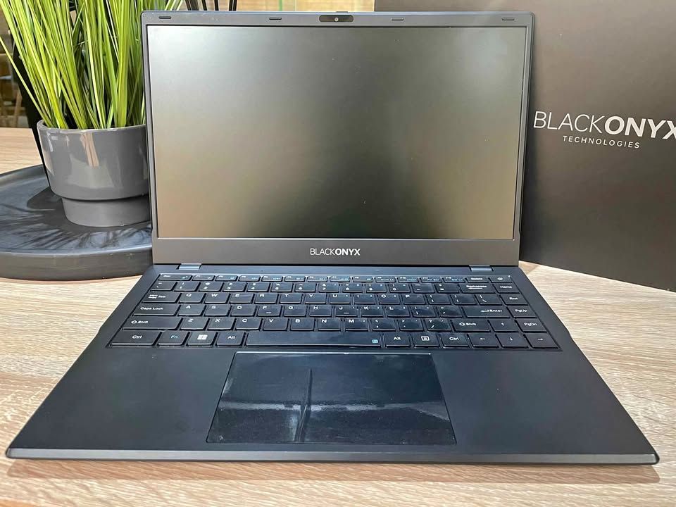 BLACK ONYX 14” LAPTOP_0