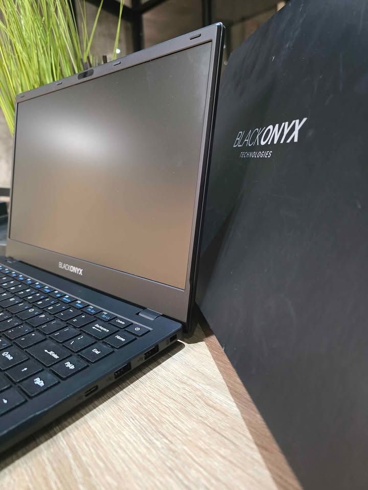 BLACK ONYX 14” LAPTOP_3