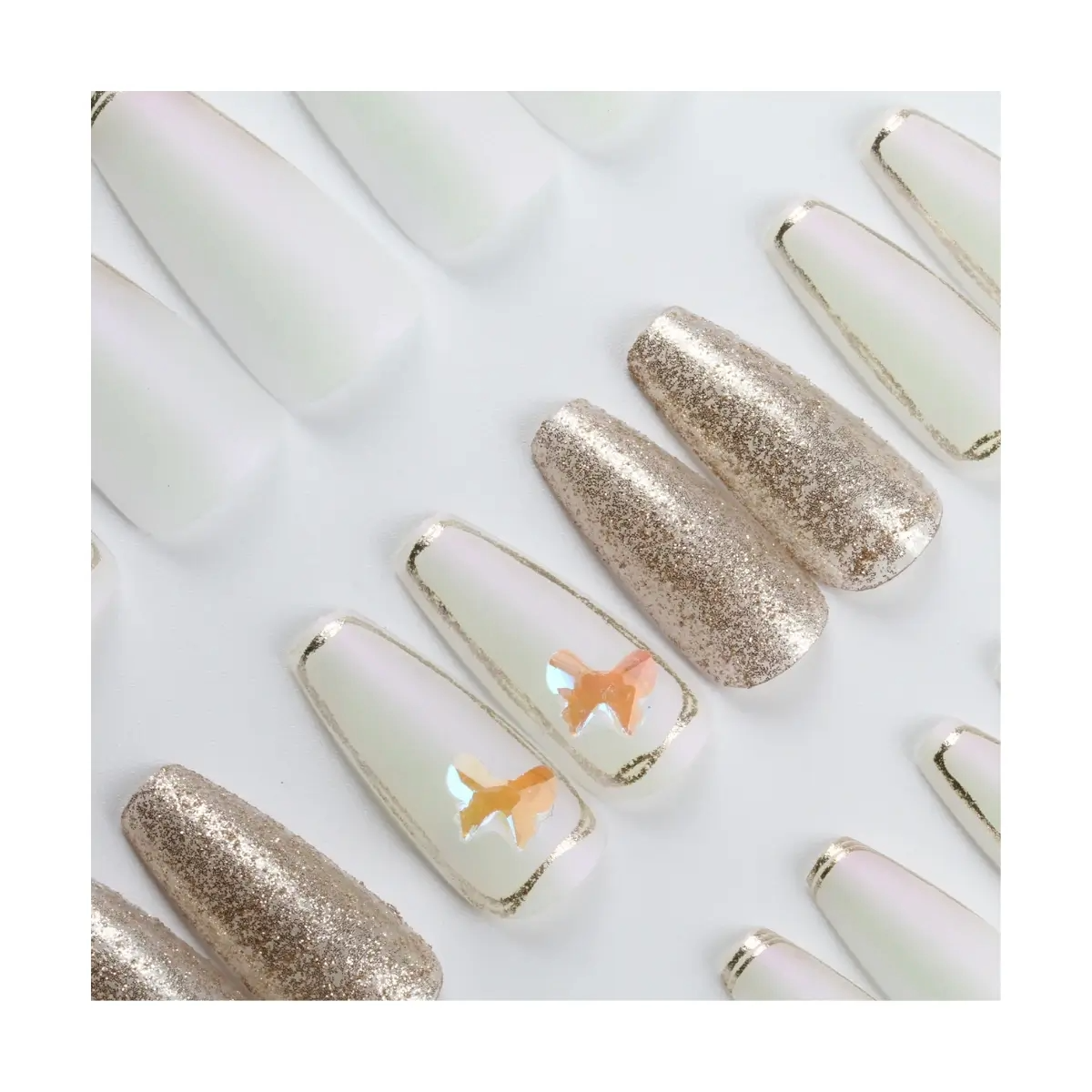 SET DE UÑAS 30 U GOMA Y STICK DORADA/MARIPOSA (6936505146797)_0