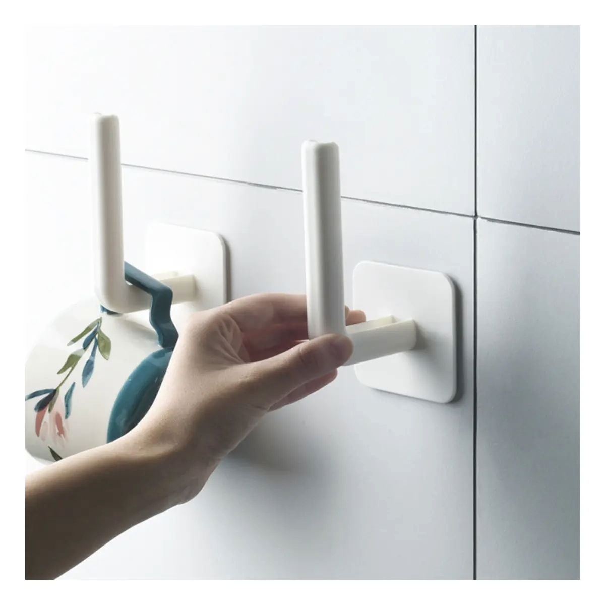 SOSTENEDOR TIPO GANCHO CON ADHESIVO SET DE 3_1