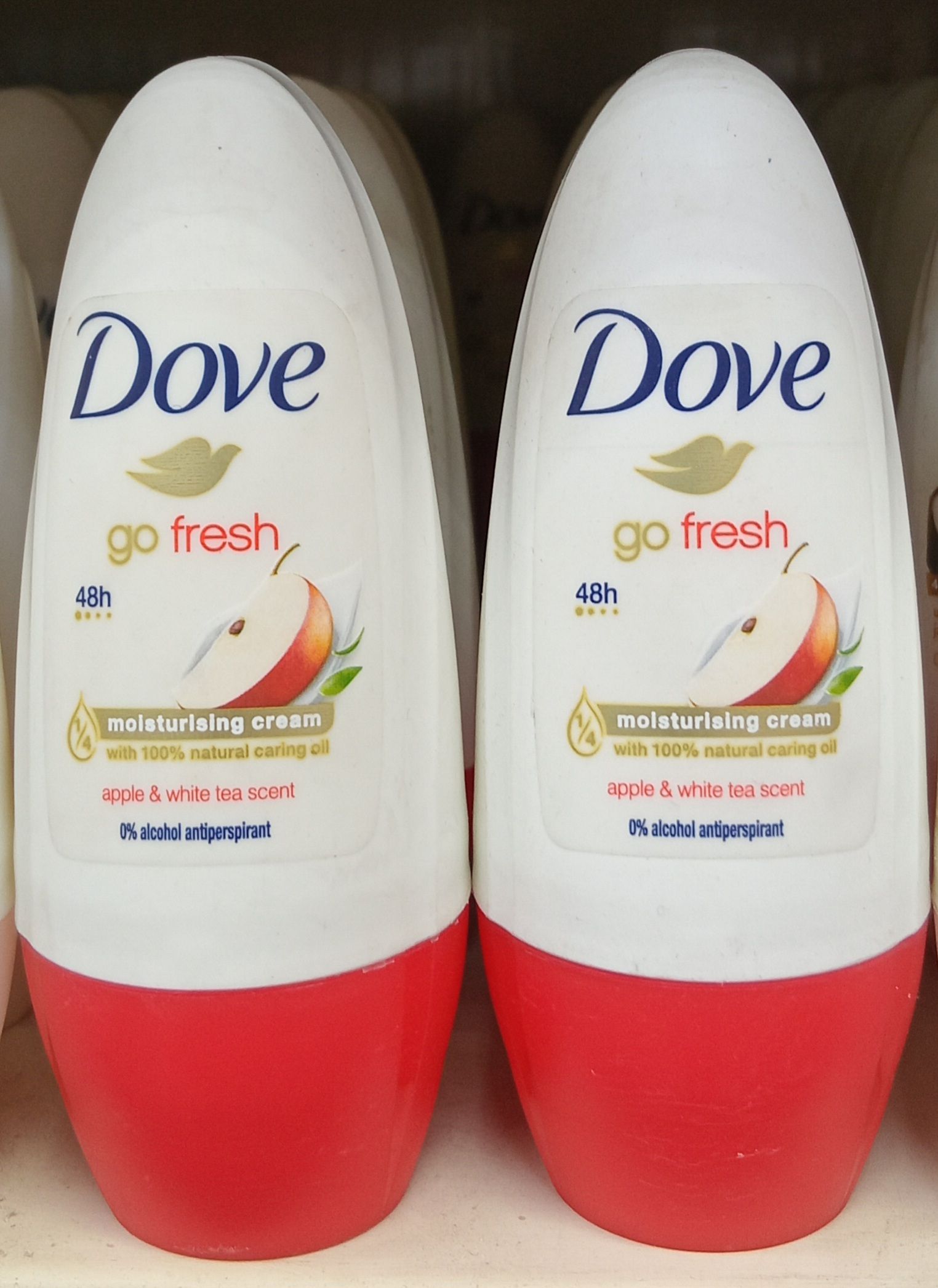 Dove Anti-Persp. R/On Go Fr. Aple/Wh. Tea 50ml_0