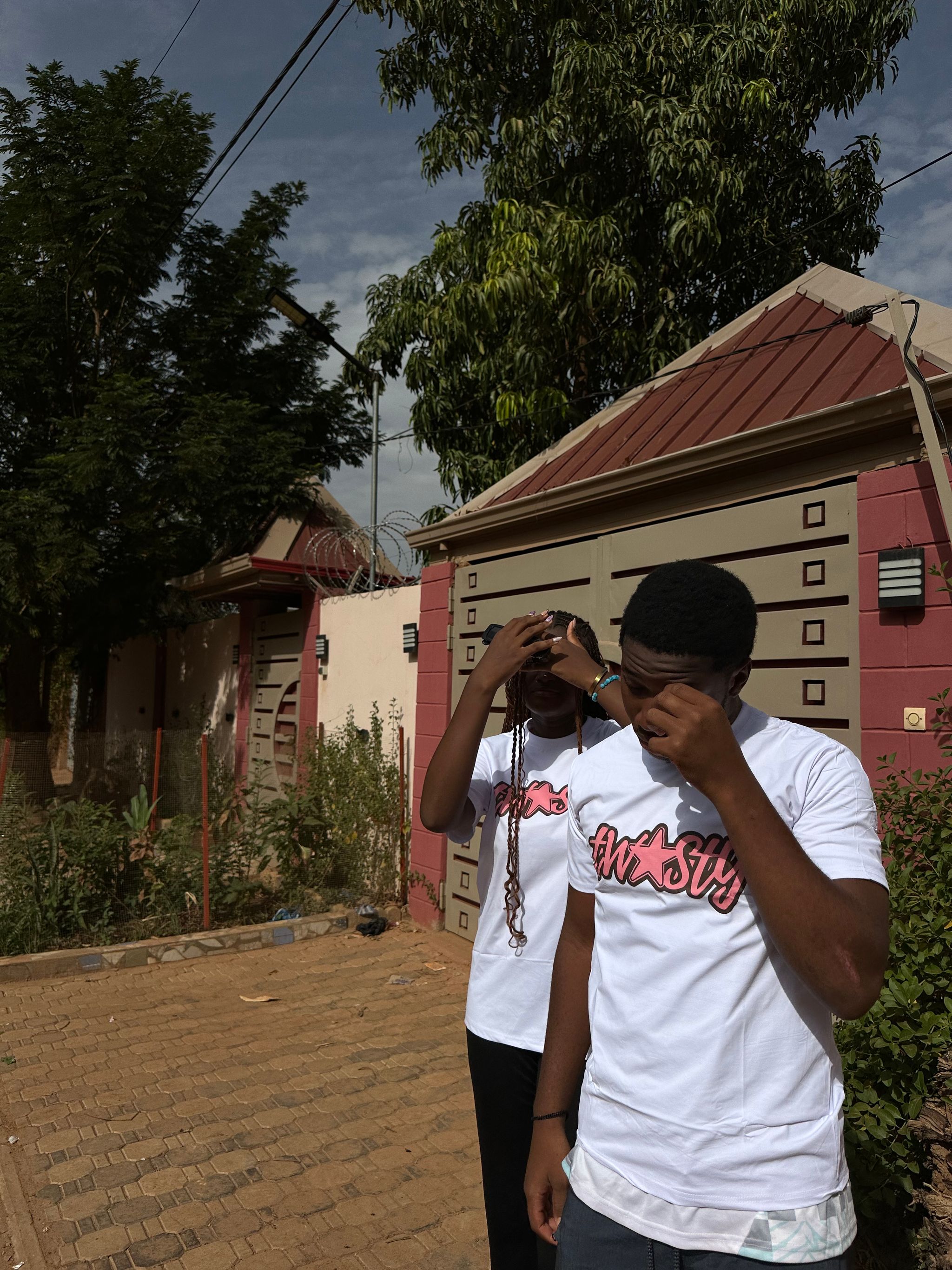 Twisty pink milk tee_1