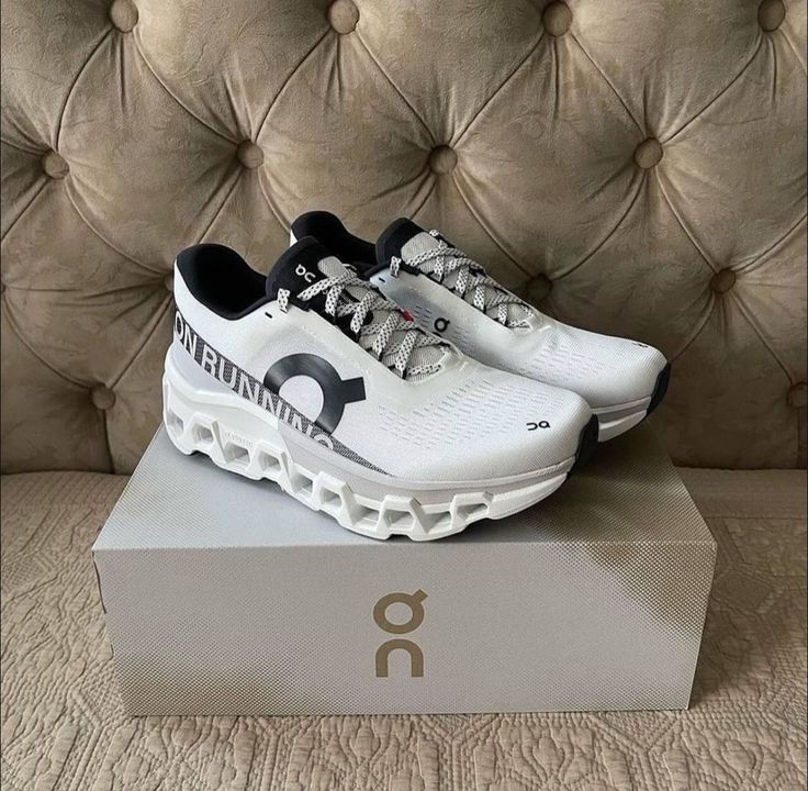 OnCloud Monster - White / Gray_1