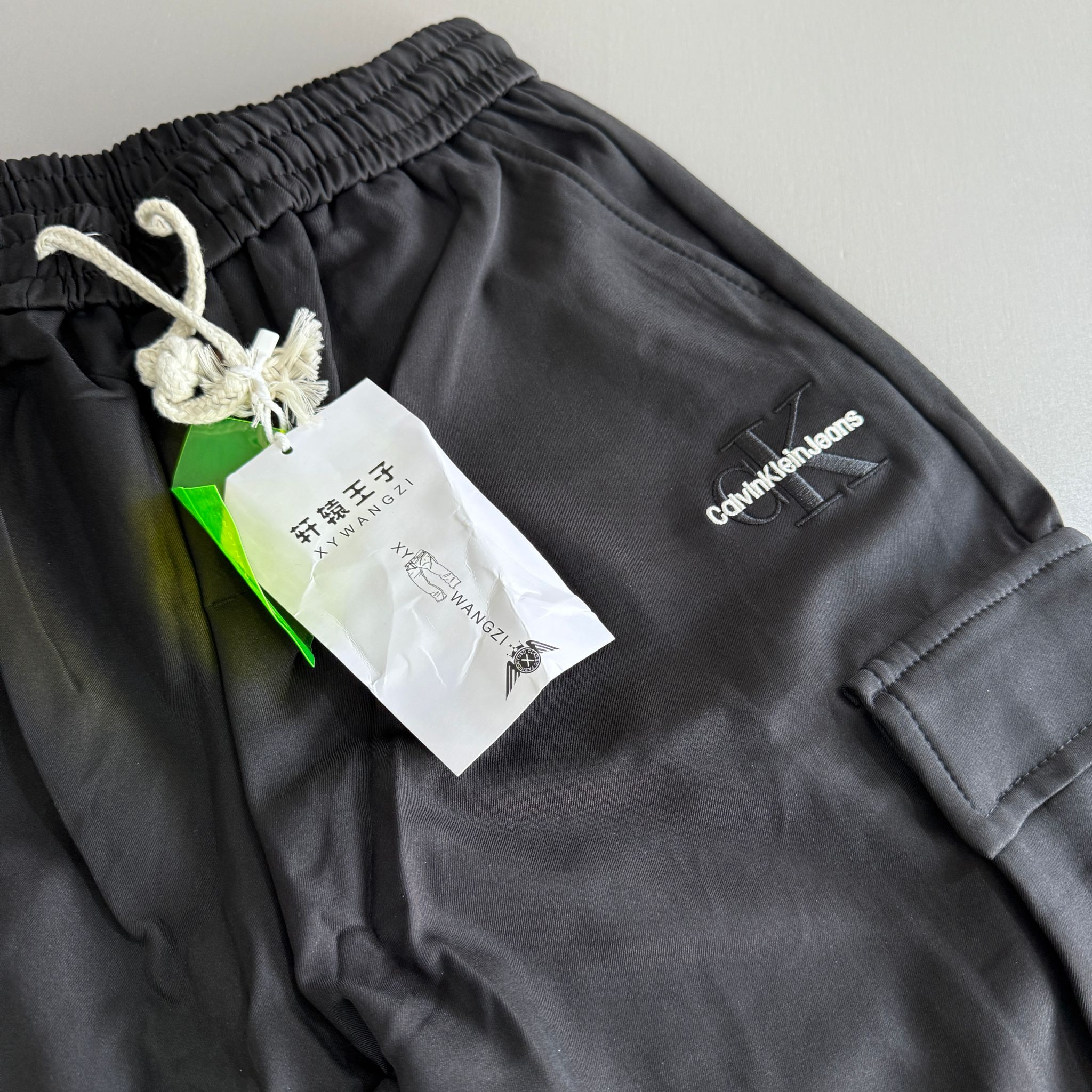 Cargo Pants. CK jeans_1