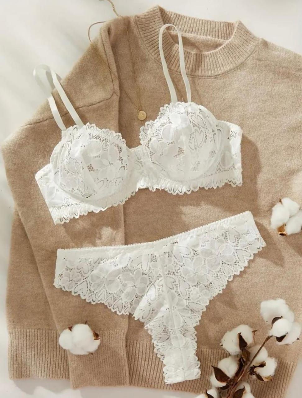 White Pant and Bra Set_1