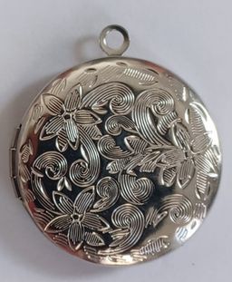 5mmx70cm Cable link chain and Locket_9