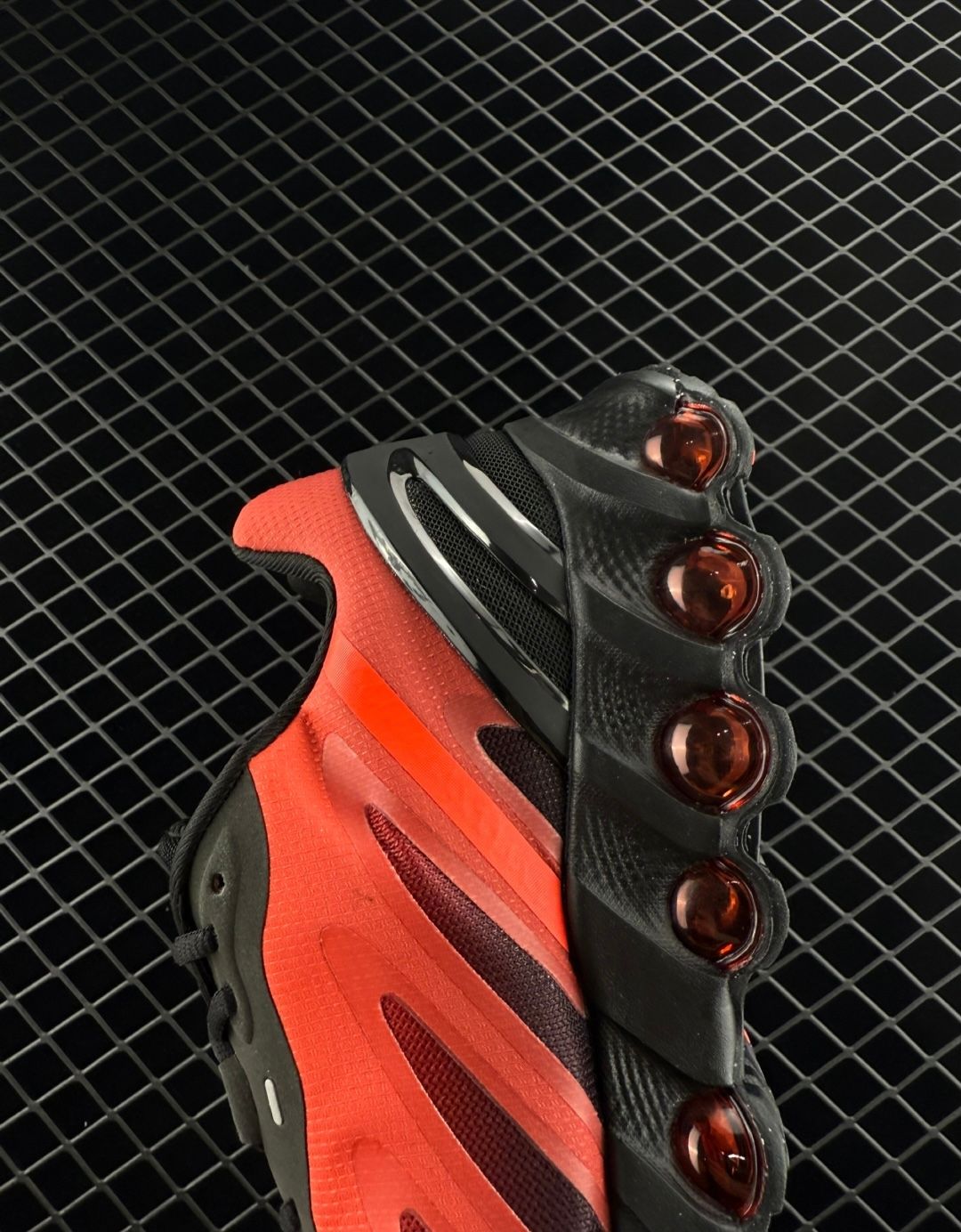 NIKE AIR MAX DN8_3
