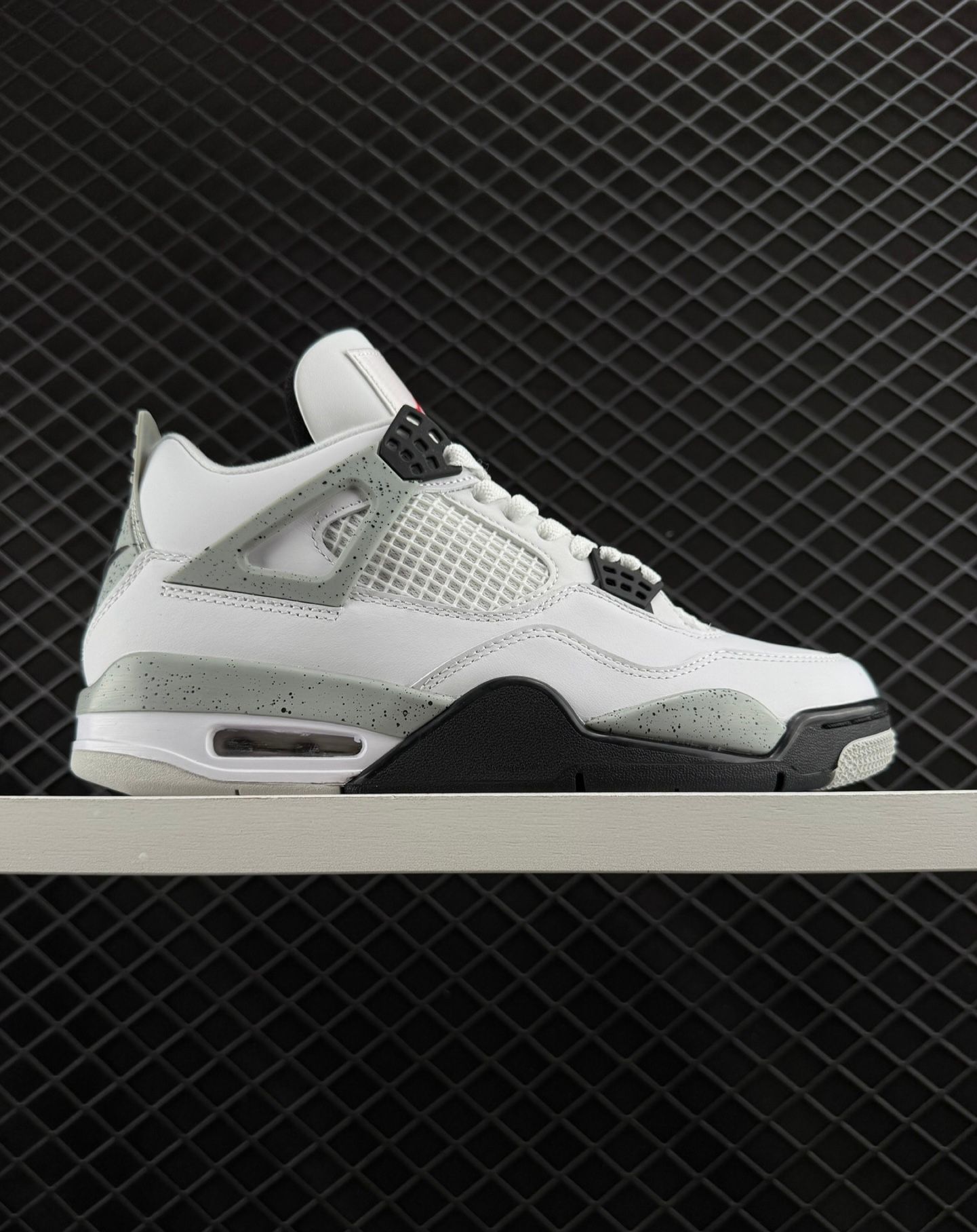 AIR JORDAN 4 RETRO_0
