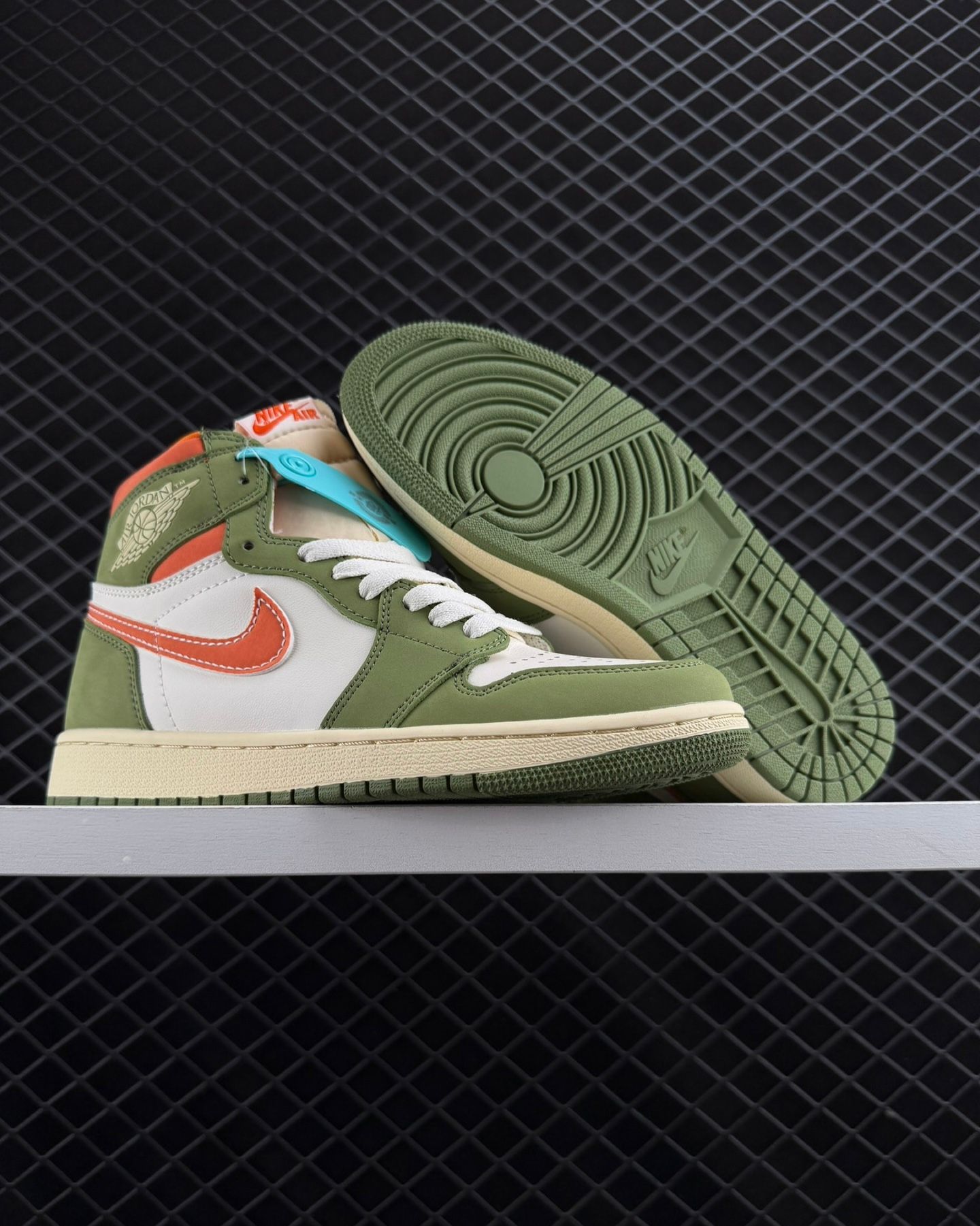 AIR JORDAN 1 RÉTRO HIGH OG CELADON _3