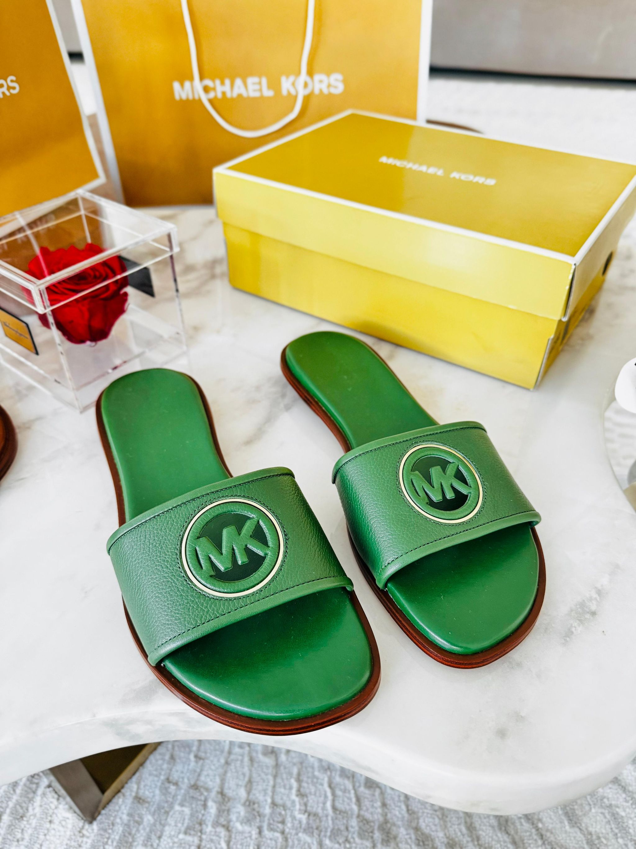 Chinelos Micheal kors _4