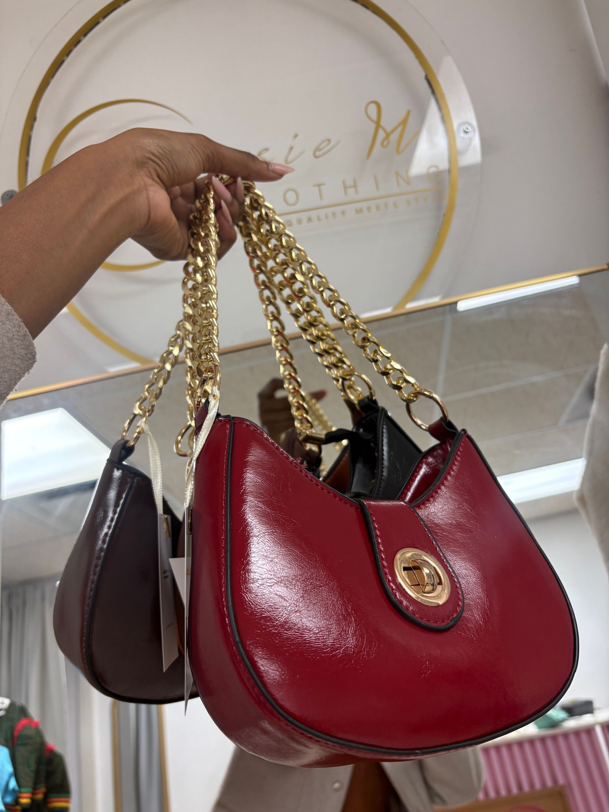Luxe sling bag_8