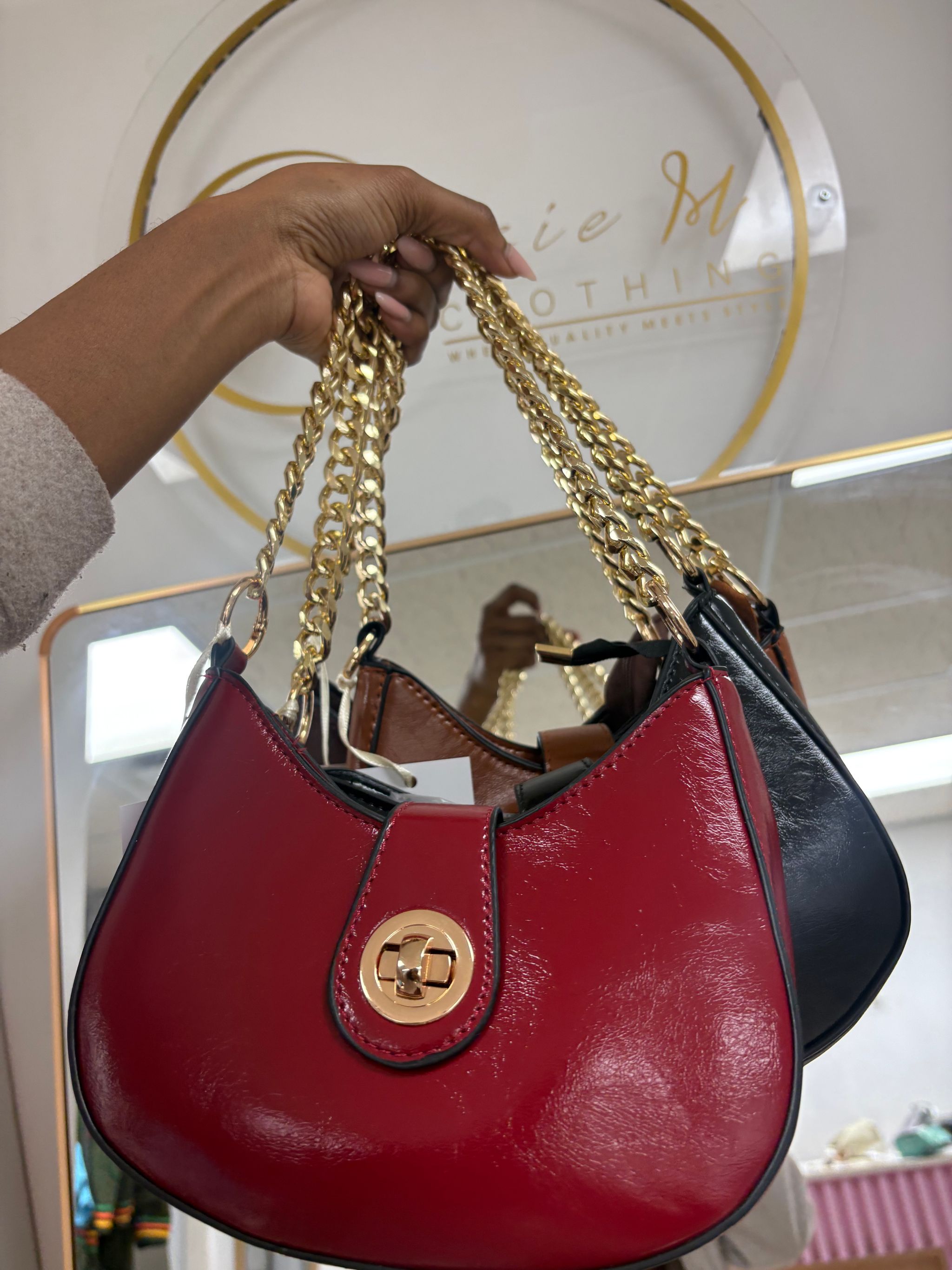 Luxe sling bag_9