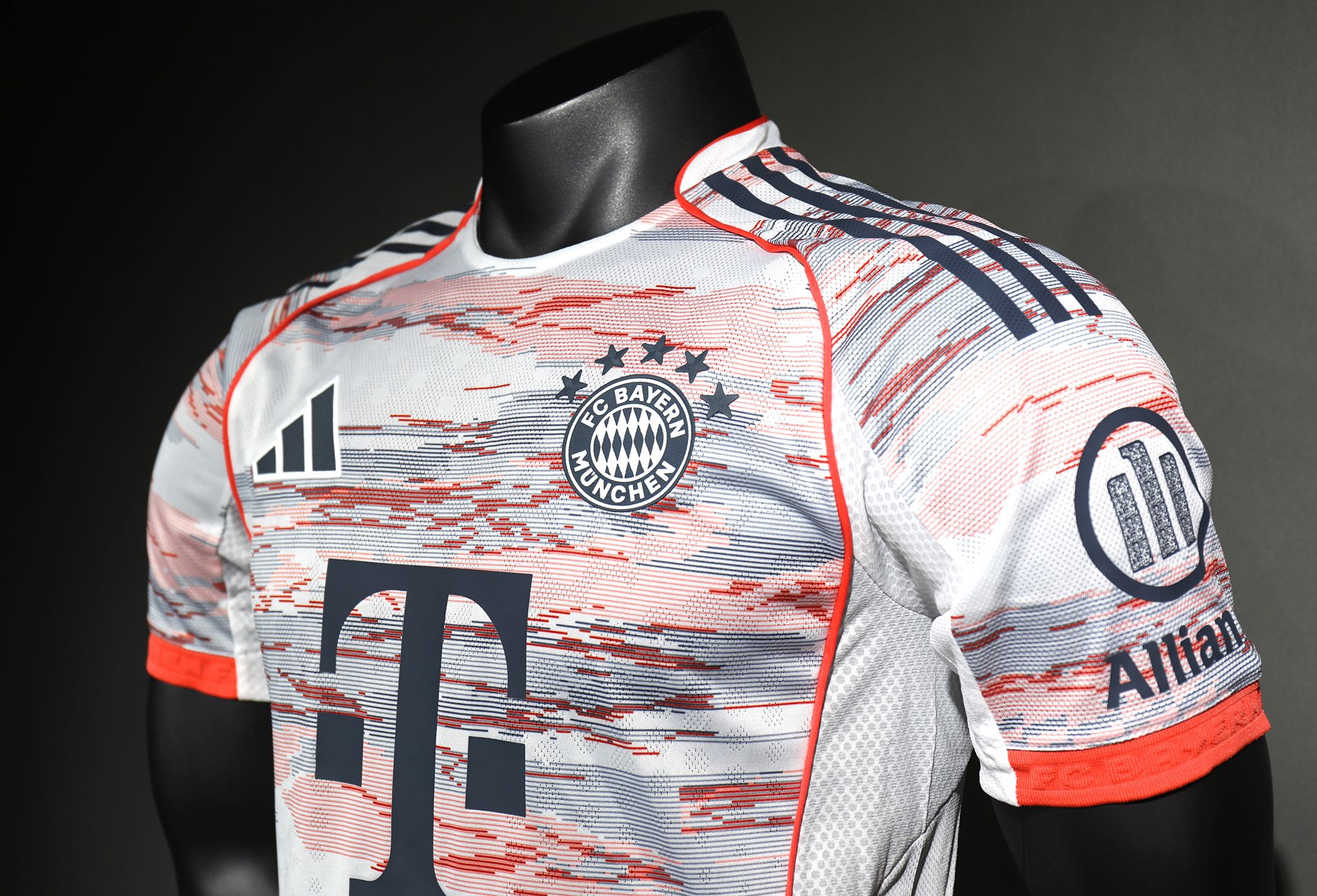 BAYERN MUNICH VISITANTE PLAYER 25/26_1