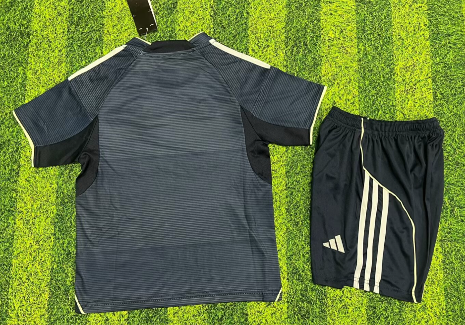 Conjunto Real Madrid CF 2º EQUIPACIÓN_1