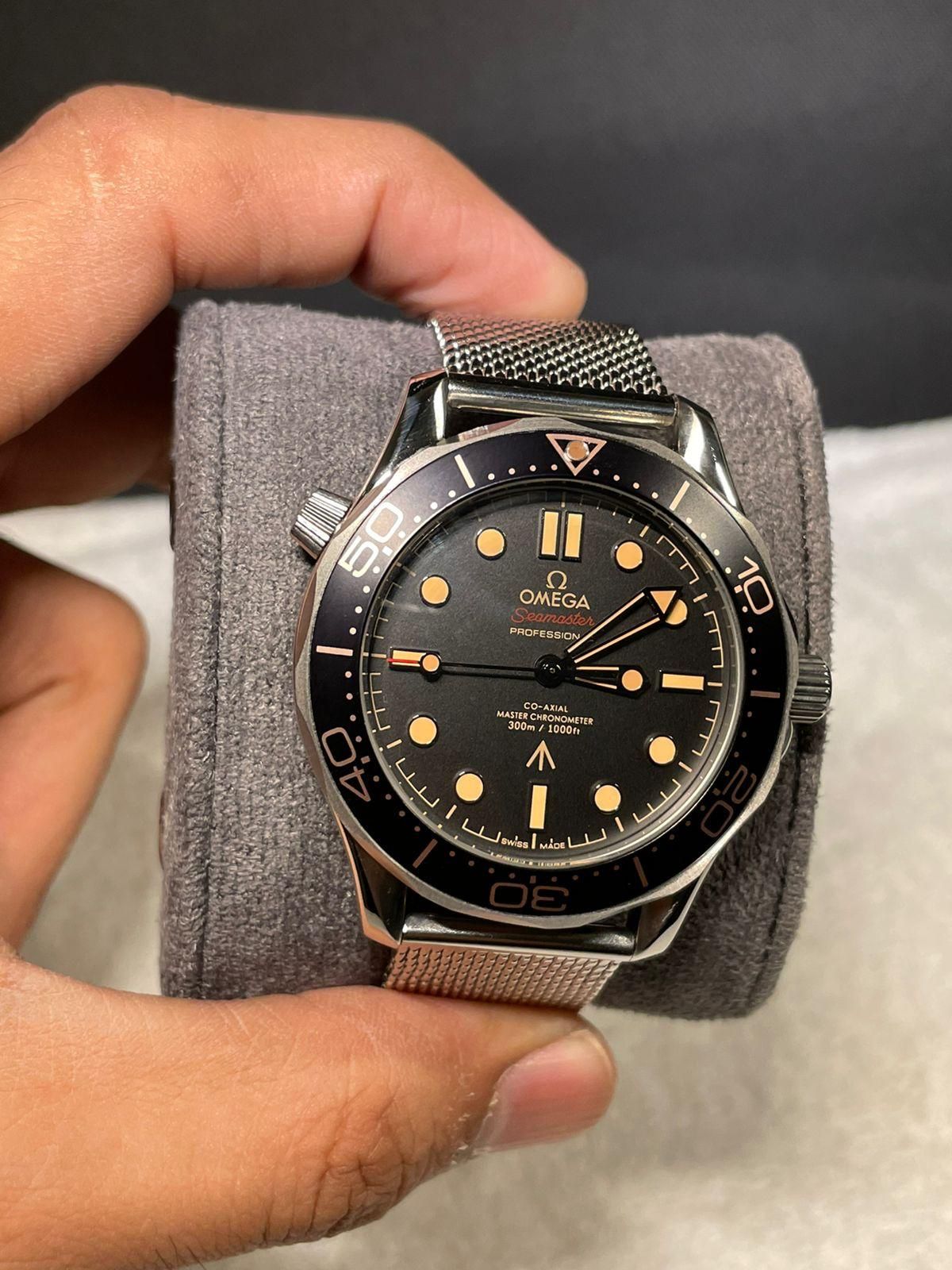 Omega _24