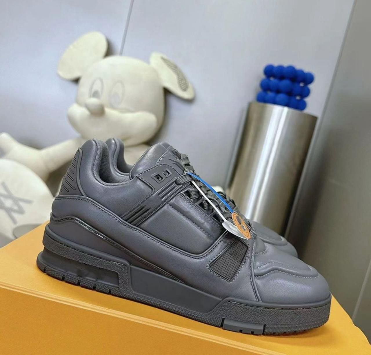 Louis Vuitton _25