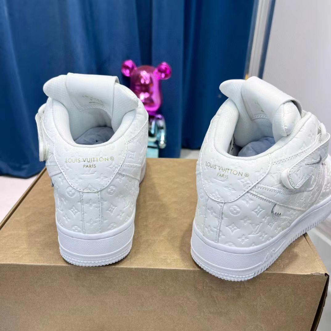 Louis Vuitton _35
