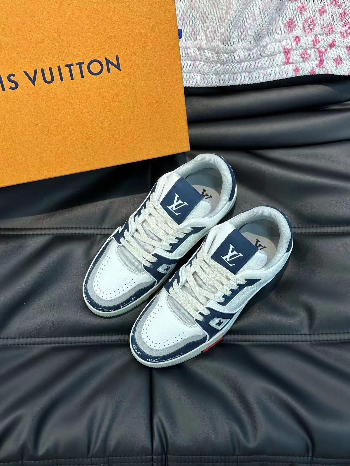 Louis Vuitton _41