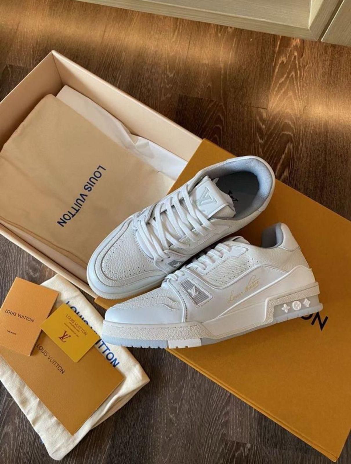 Louis Vuitton _44