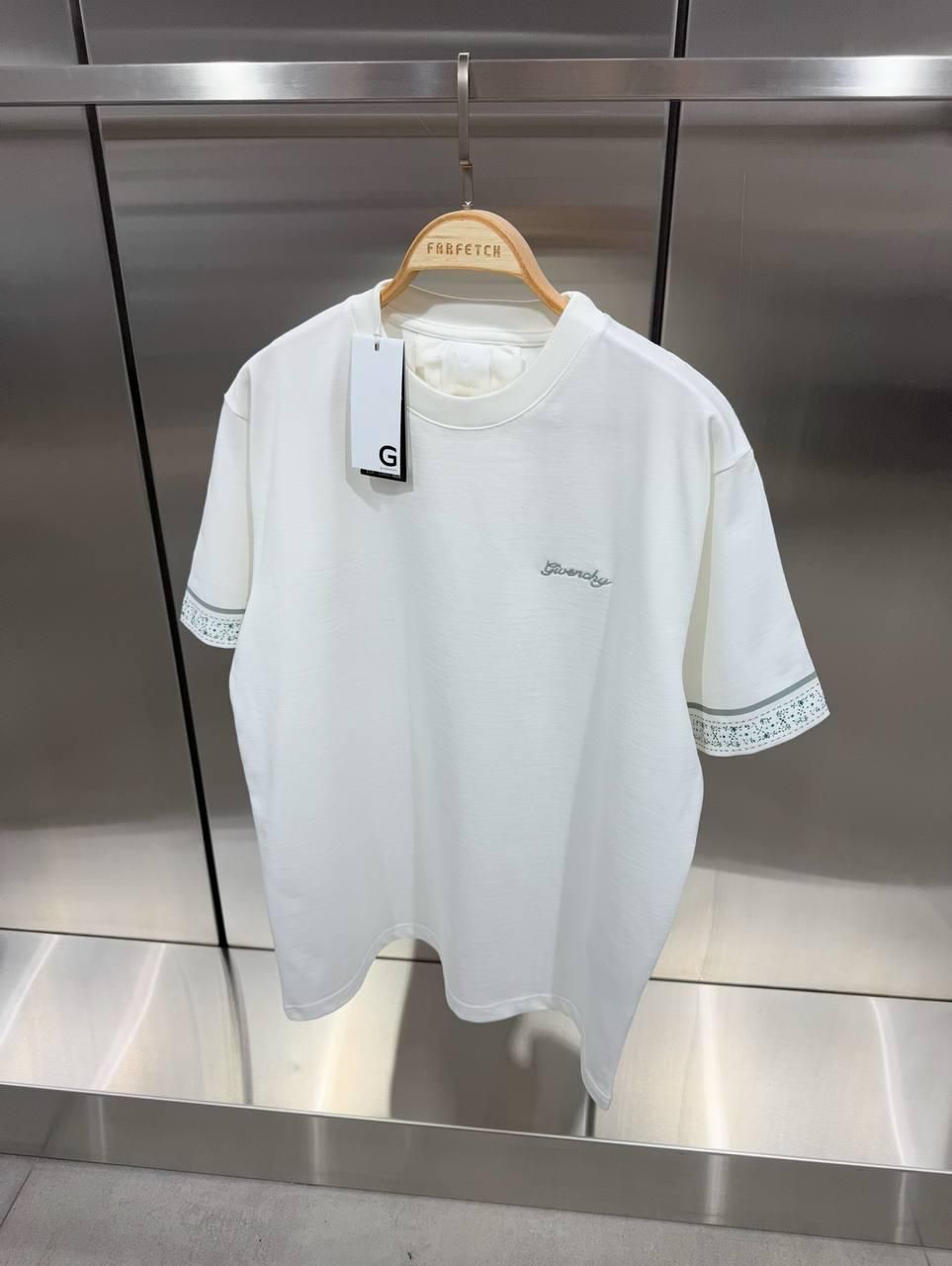 Givenchy  _2