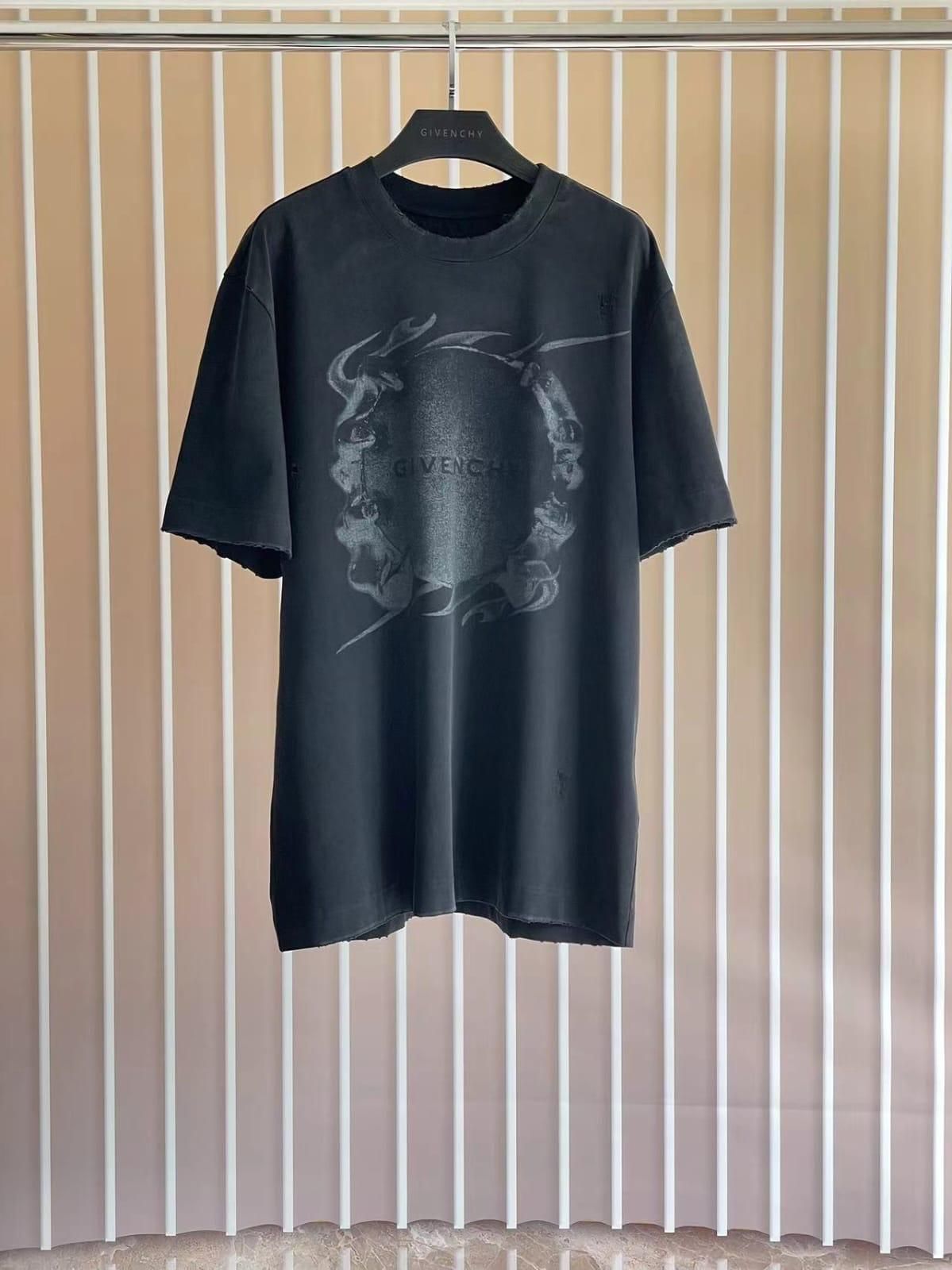 Givenchy  _10