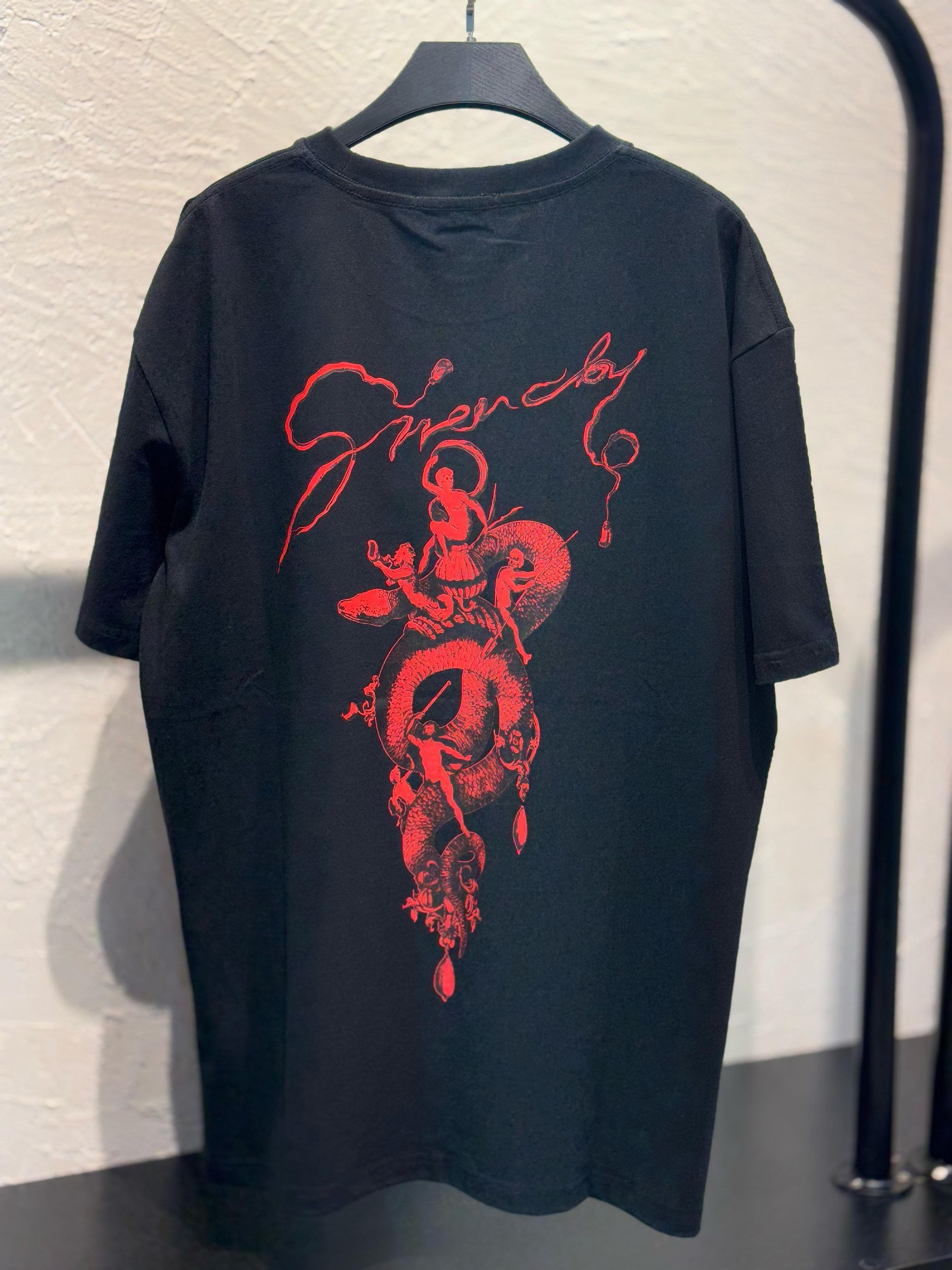 Givenchy  _13