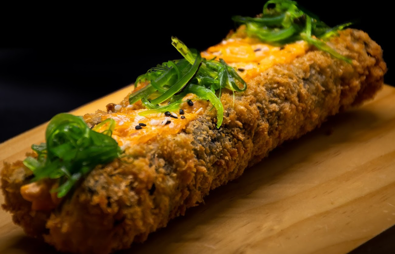 Burrito de Salmón: Rollo Crocante  (Salmon Burrito: Crispy Roll)_0