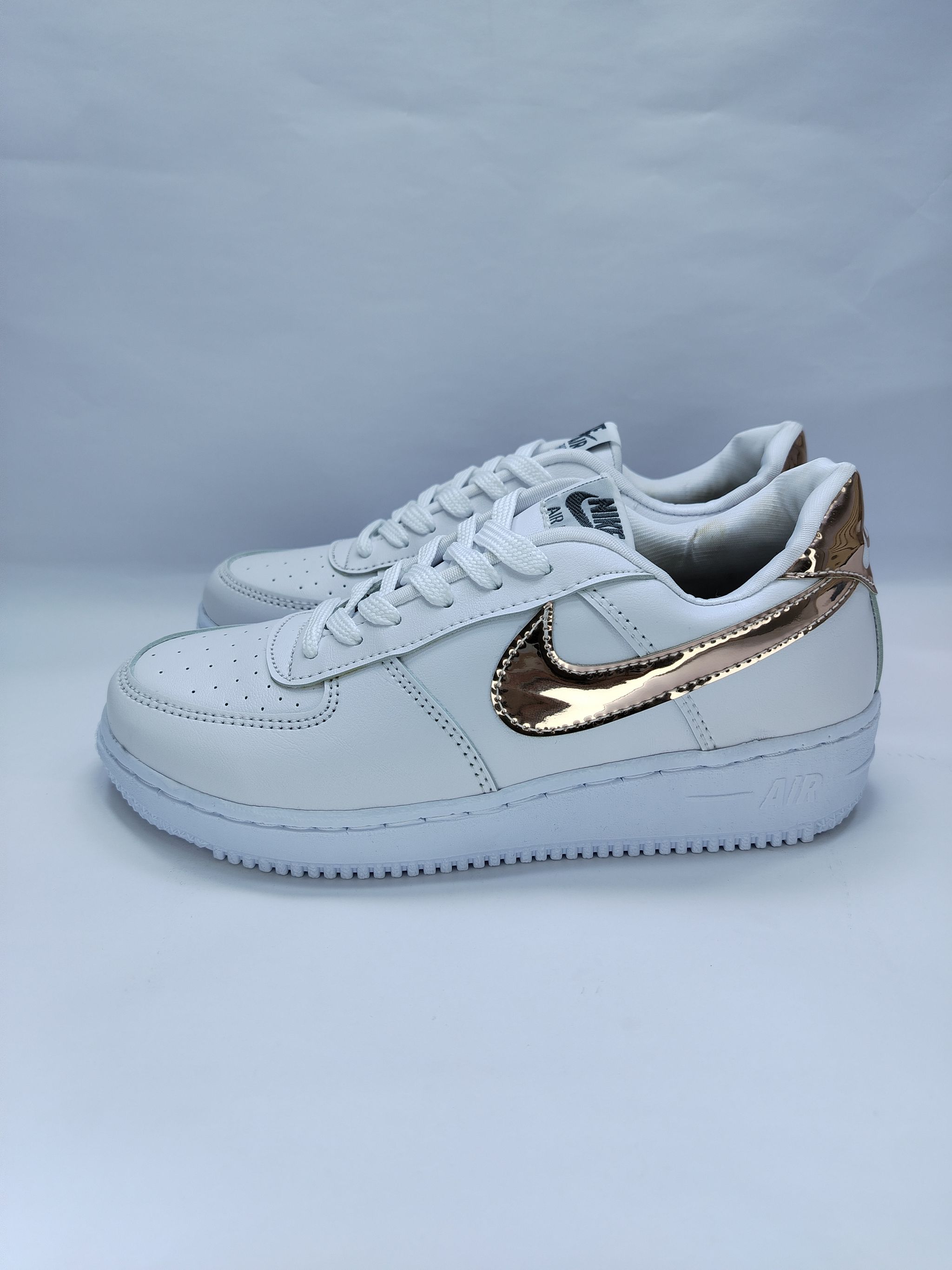 AF BLANCO CON DORADO_5