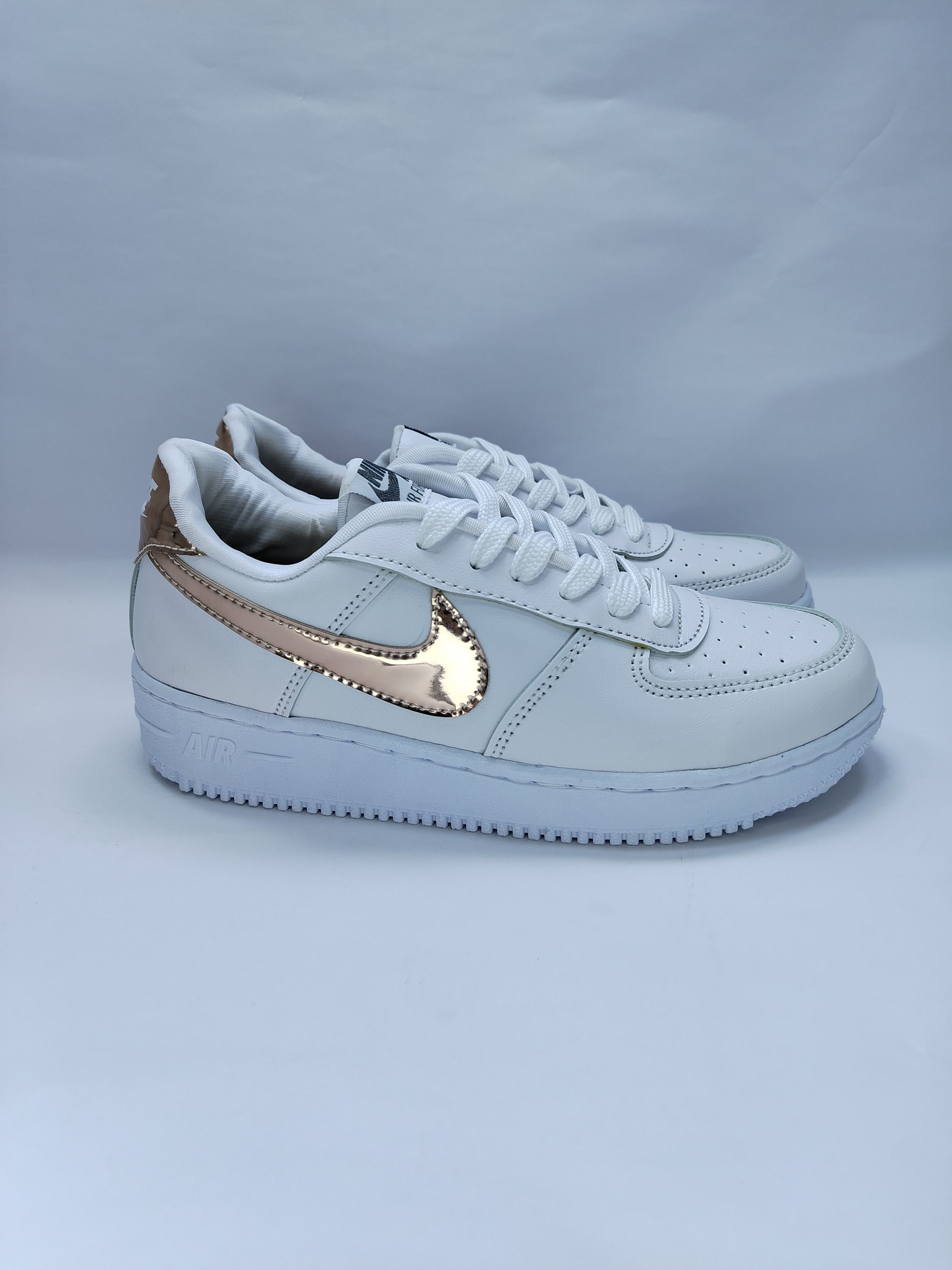 AF BLANCO CON DORADO_8