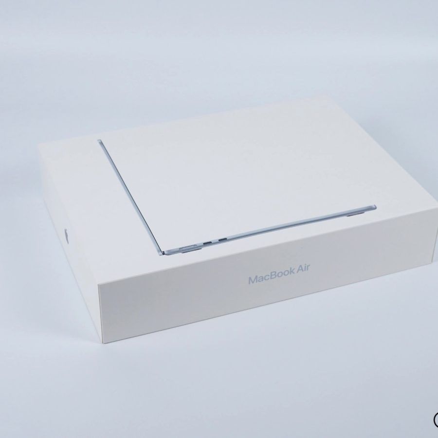 MacBook Air M4 — Modèle A3240 (Sky, 2025)_1