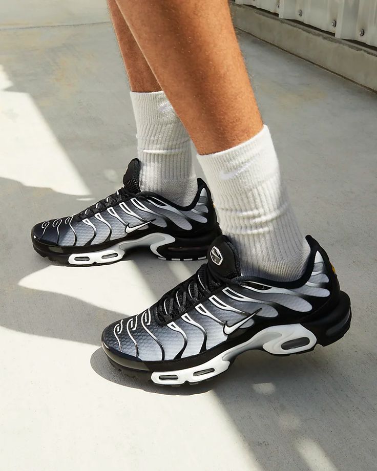 NIKE TN- black/white_1