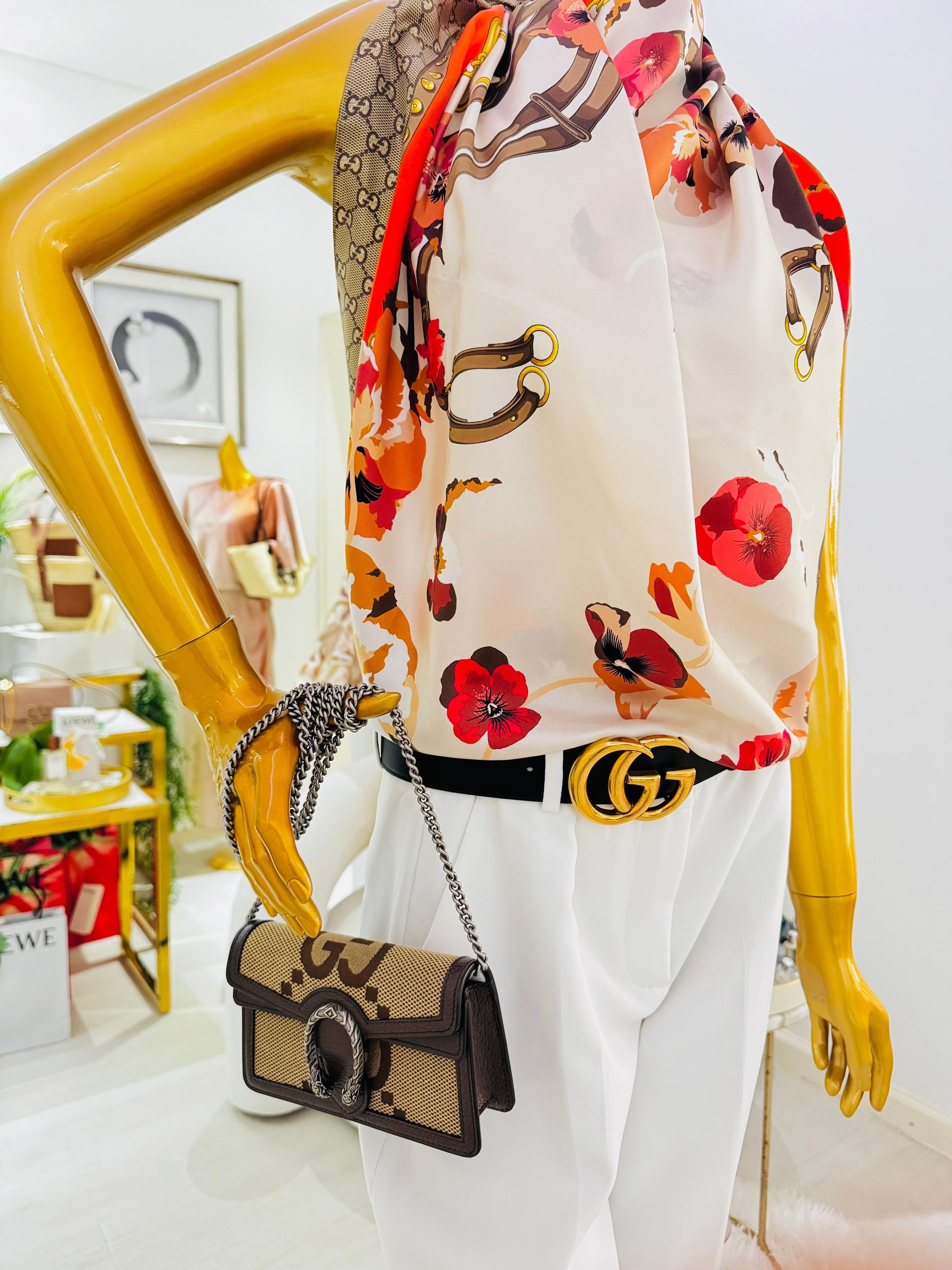 Lenço Gucci - monogram _3