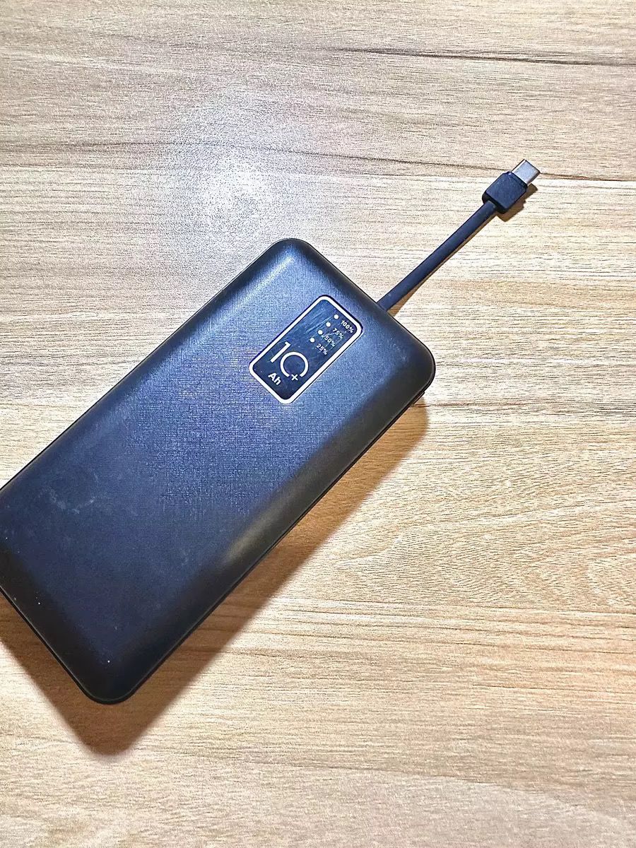 10,000Mah High Quality Power Banks , built in cable _3