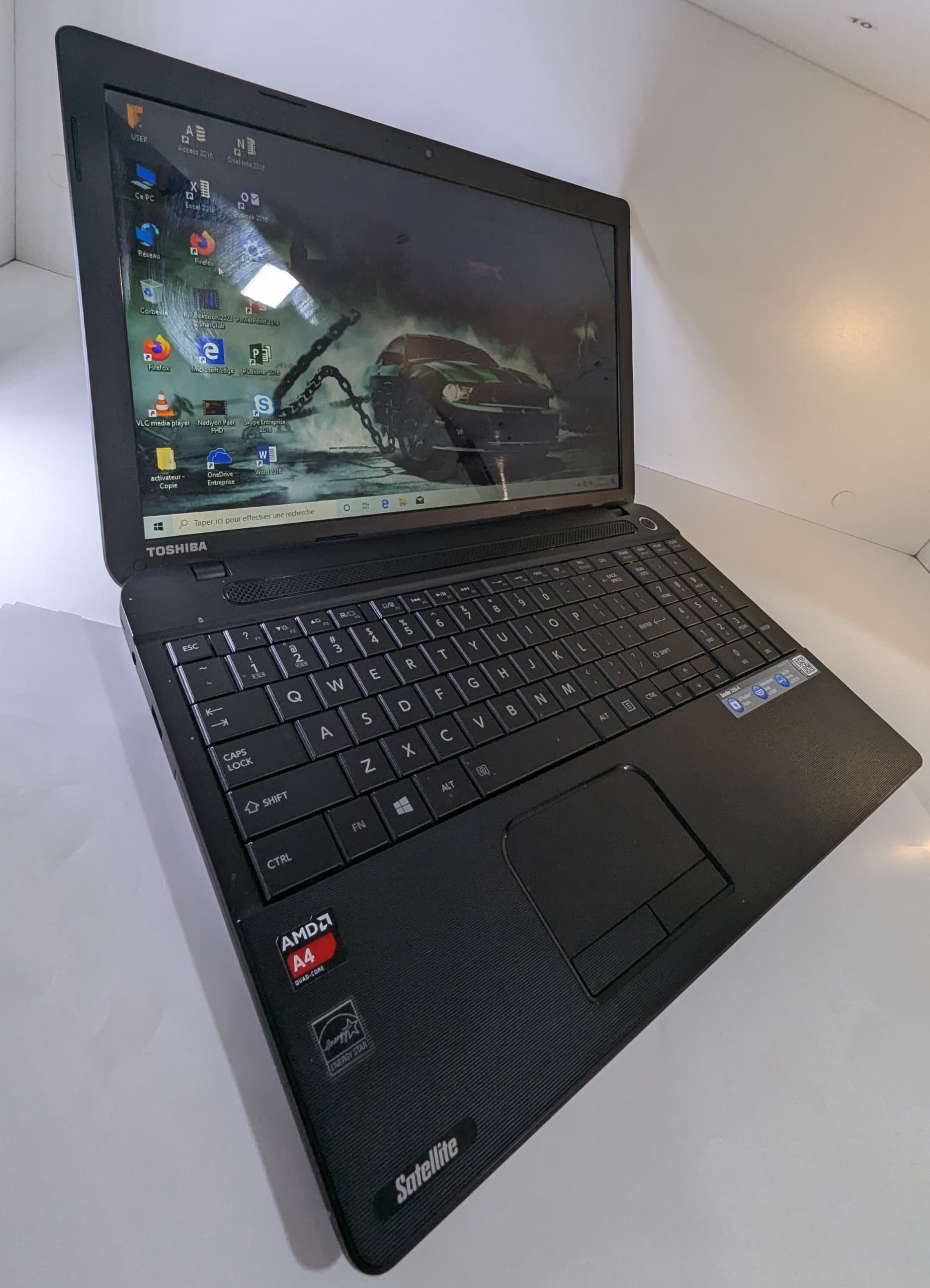 Toshiba Satellite C55-A_0