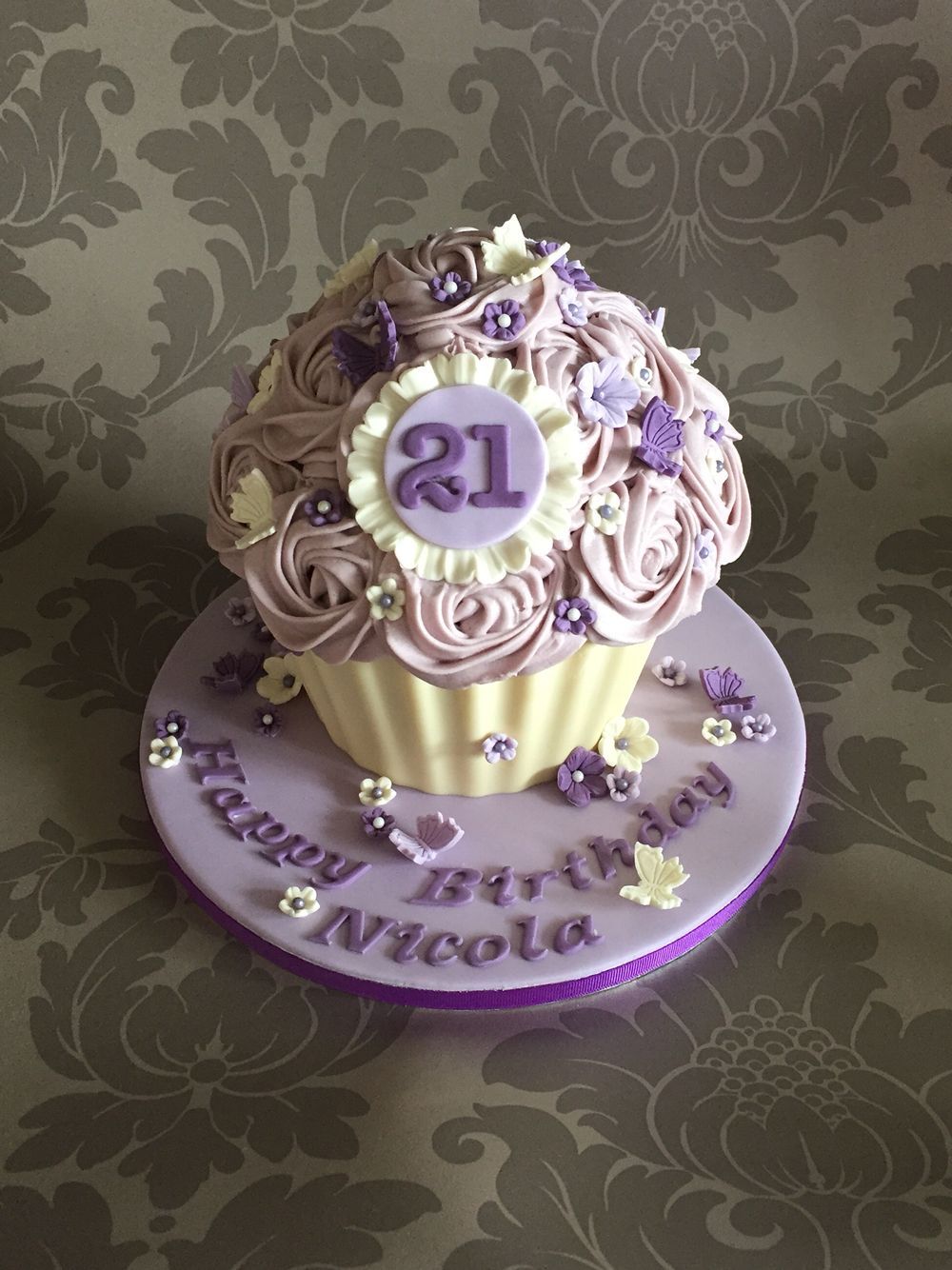 Giant Cupcake_2