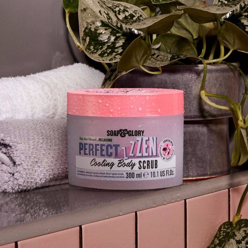 Soap & Glory PERFECT ZEN Cooling Body Scrub 300ml_0
